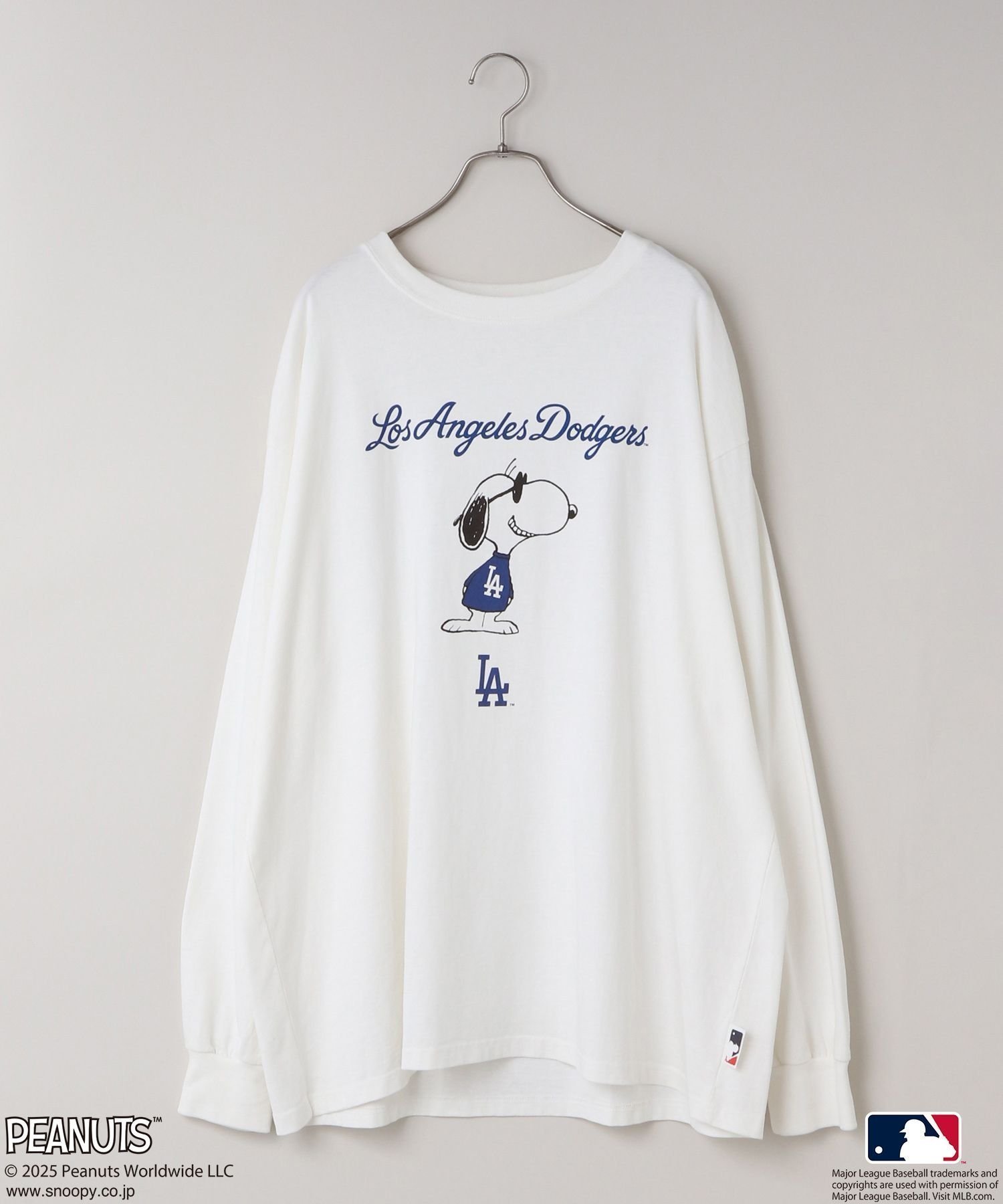 【ローリーズファーム/LOWRYS FARM】の【LFM】MLB*SNOOPYロンT インテリア・キッズ・メンズ・レディースファッション・服の通販 founy(ファニー) 　ファッション　Fashion　レディースファッション　Fashion for Women　トップス・カットソー　Cut & Sew Tops　ロングTシャツ・Tシャツ　Longline T-Shirts & Tees　クール　Cool, Chic　サングラス　Sunglasses, Shades　プリント　Print, Printed Pattern　モチーフ　Motif, Design Theme　OFF/ドジャース|ID: prp329100004660389 ipo3291000000033793720
