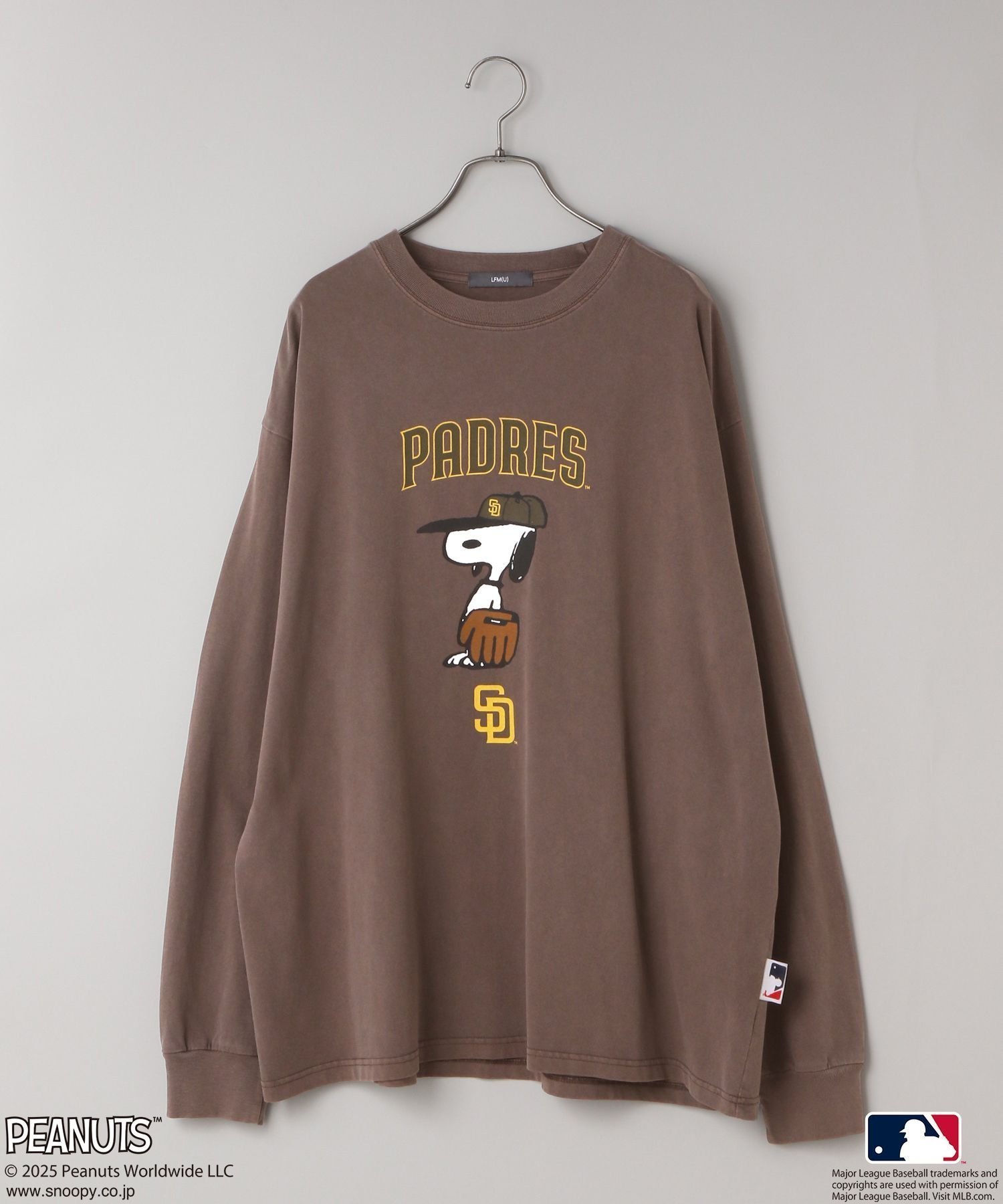 【ローリーズファーム/LOWRYS FARM】の【LFM】MLB*SNOOPYロンT インテリア・キッズ・メンズ・レディースファッション・服の通販 founy(ファニー)  ファッション Fashion レディースファッション Fashion for Women トップス・カットソー Cut & Sew Tops ロングTシャツ・Tシャツ Longline T-Shirts & Tees クール Cool, Chic サングラス Sunglasses, Shades プリント Print, Printed Pattern モチーフ Motif, Design Theme BRN/パドレス|ID: prp329100004660389 ipo3291000000034341840