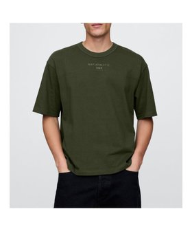 【ギャップ/GAP】のオーバーサイズ ATHLETICロゴ Tシャツ 人気、トレンドファッション・服の通販 founy(ファニー) ファッション Fashion レディースファッション Fashion for Women トップス・カットソー Cut & Sew Tops シャツ・ブラウス・オフィスカジュアル Elegant Blouses & Button-Ups ロングTシャツ・Tシャツ Longline T-Shirts & Tees おすすめ Recommended / Our Picks ダウン Down, Puffer フィット Fit, Slim Fit フロント Front, Front Design 半袖 Short Sleeve, Half Sleeve |ID:prp329100004660923