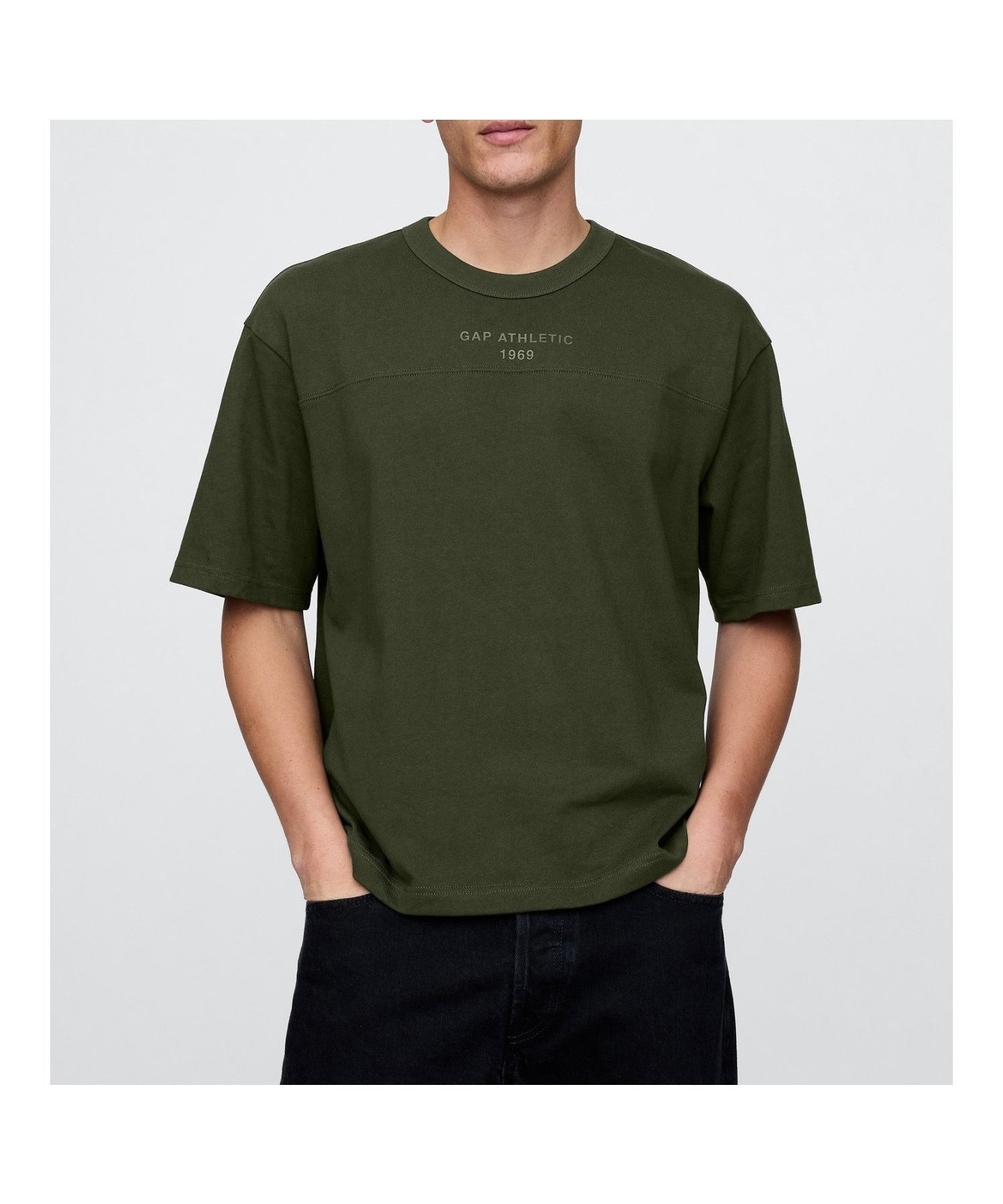 【ギャップ/GAP】のオーバーサイズ ATHLETICロゴ Tシャツ 人気、トレンドファッション・服の通販 founy(ファニー) 　ファッション　Fashion　レディースファッション　Fashion for Women　トップス・カットソー　Cut & Sew Tops　シャツ・ブラウス・オフィスカジュアル　Elegant Blouses & Button-Ups　ロングTシャツ・Tシャツ　Longline T-Shirts & Tees　おすすめ　Recommended / Our Picks　ダウン　Down, Puffer　フィット　Fit, Slim Fit　フロント　Front, Front Design　半袖　Short Sleeve, Half Sleeve　 other-1|ID: prp329100004660923 ipo3291000000033728524