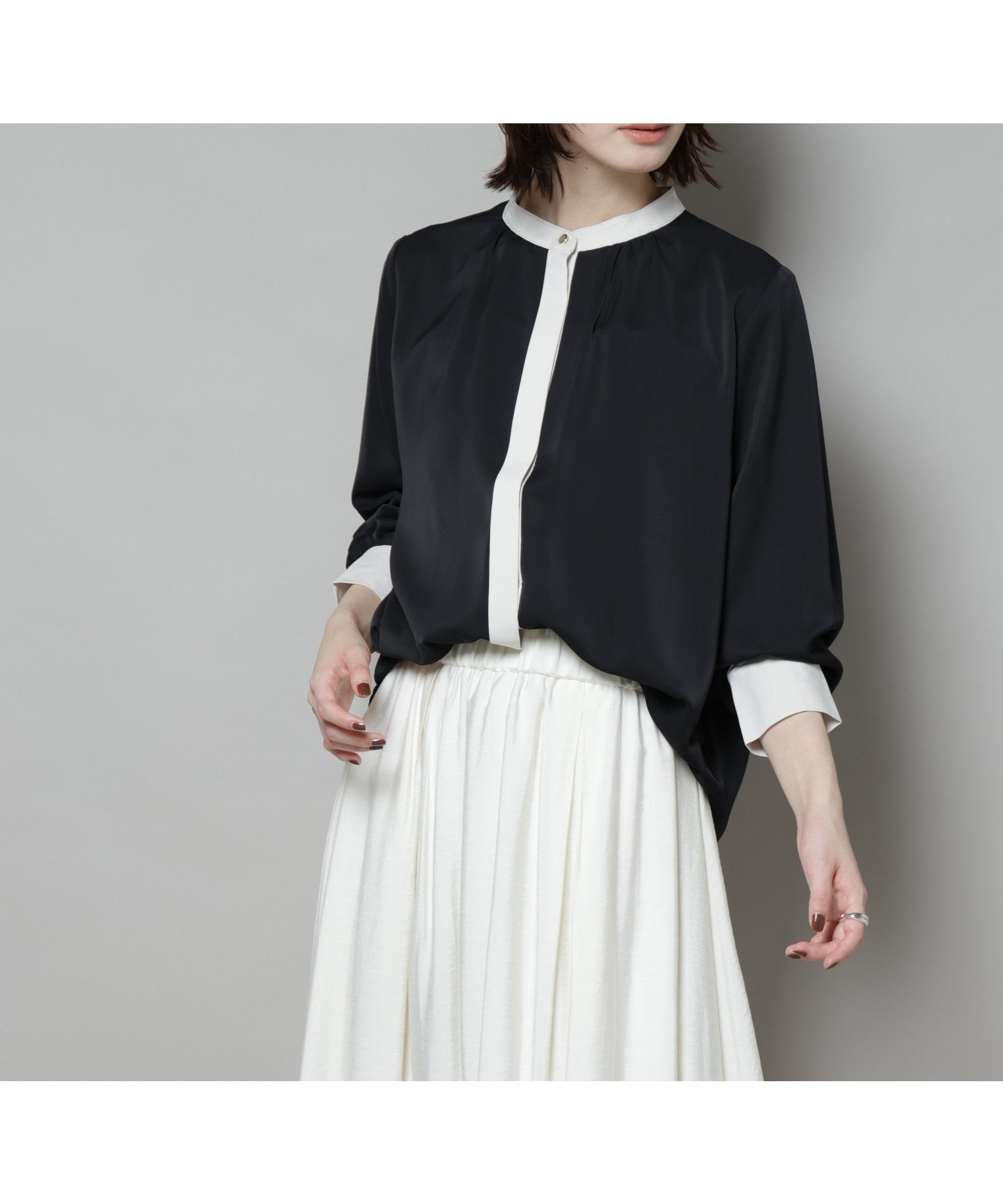 【ナノ ユニバース/nano universe】のバイカラーデザインブラウス インテリア・キッズ・メンズ・レディースファッション・服の通販 founy(ファニー) 　ファッション　Fashion　レディースファッション　Fashion for Women　トップス・カットソー　Cut & Sew Tops　シャツ・ブラウス・オフィスカジュアル　Elegant Blouses & Button-Ups　インナー　Innerwear　カフス　Cuff Design　カーディガン　Cardigan, Knitwear　ギャザー　Gathered, Ruffled　シンプル　Simple, Minimal　ジャケット　Jacket, Outerwear　スタンド　Stand Collar, Upright Stand　フロント　Front, Front Design　エレガント 上品　Elegant　2025年　2025　2025-2026秋冬・A/W　Autumn/Winter 2025–26 AW25–26　ブラック|ID: prp329100004661072 ipo3291000000033729508