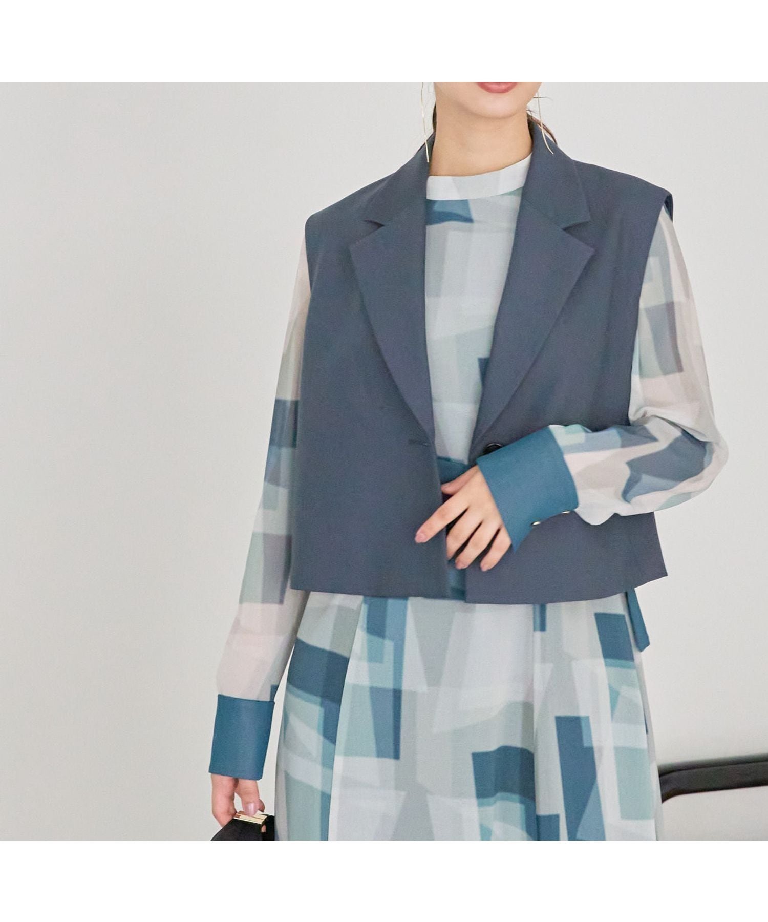 【アンデミュウ/Andemiu】のテーラーベスト インテリア・キッズ・メンズ・レディースファッション・服の通販 founy(ファニー) 　ファッション　Fashion　レディースファッション　Fashion for Women　アウター　Coat / Outerwear Collection　トップス・カットソー　Cut & Sew Tops　ベスト&ジレ / 重ね着スタイル　Vests & Gilets　おすすめ　Recommended / Our Picks　インナー　Innerwear　コンパクト　Compact, Small Size　セットアップ　Set-Up, Coordinated Outfit　テーラード　Tailored, Tailored Fit　ベスト　Vest, Waistcoat　ボトム　Bottoms, Lower Wear　ロング　Long, Long-Length　ビジネス 仕事 通勤　Business / Work / Commuting　ブルー85|ID: prp329100004661642 ipo3291000000033731790