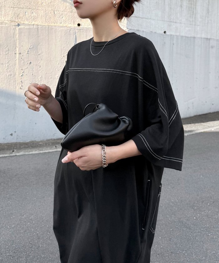 【アンドミー/andme】の配色ステッチ オーバーサイズ 半袖 Tシャツ ワンピース インテリア・キッズ・メンズ・レディースファッション・服の通販 founy(ファニー) https://founy.com/ ファッション Fashion レディースファッション Fashion for Women ワンピース Dresses シャツワンピース / 1枚で着映えコーデ Shirt Dresses スリット Slit, Slit Detail ポケット Pocket, Pocket Detail 人気 Popular, Best Seller 切替 Switching, Contrast Panel 半袖 Short Sleeve, Half Sleeve 楽ちん Easy Fit, Comfortable |ID: prp329100004661894 ipo3291000000033732648