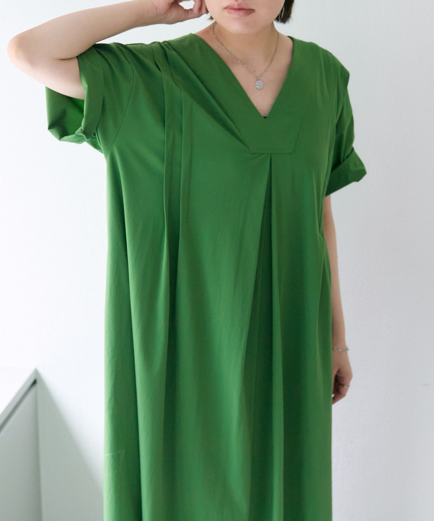【イア パピヨネ/ear PAPILLONNER】のNEW前後ワンピース【SUM1 STYLE(スミスタイル)】 インテリア・キッズ・メンズ・レディースファッション・服の通販 founy(ファニー) 　ファッション　Fashion　レディースファッション　Fashion for Women　ワンピース　Dresses　エレガント 上品　Elegant　センター　Center, Center Line　ポケット　Pocket, Pocket Detail　ラウンド　Round, Round Neck　グリーンその他1|ID: prp329100004661946 ipo3291000000033828159