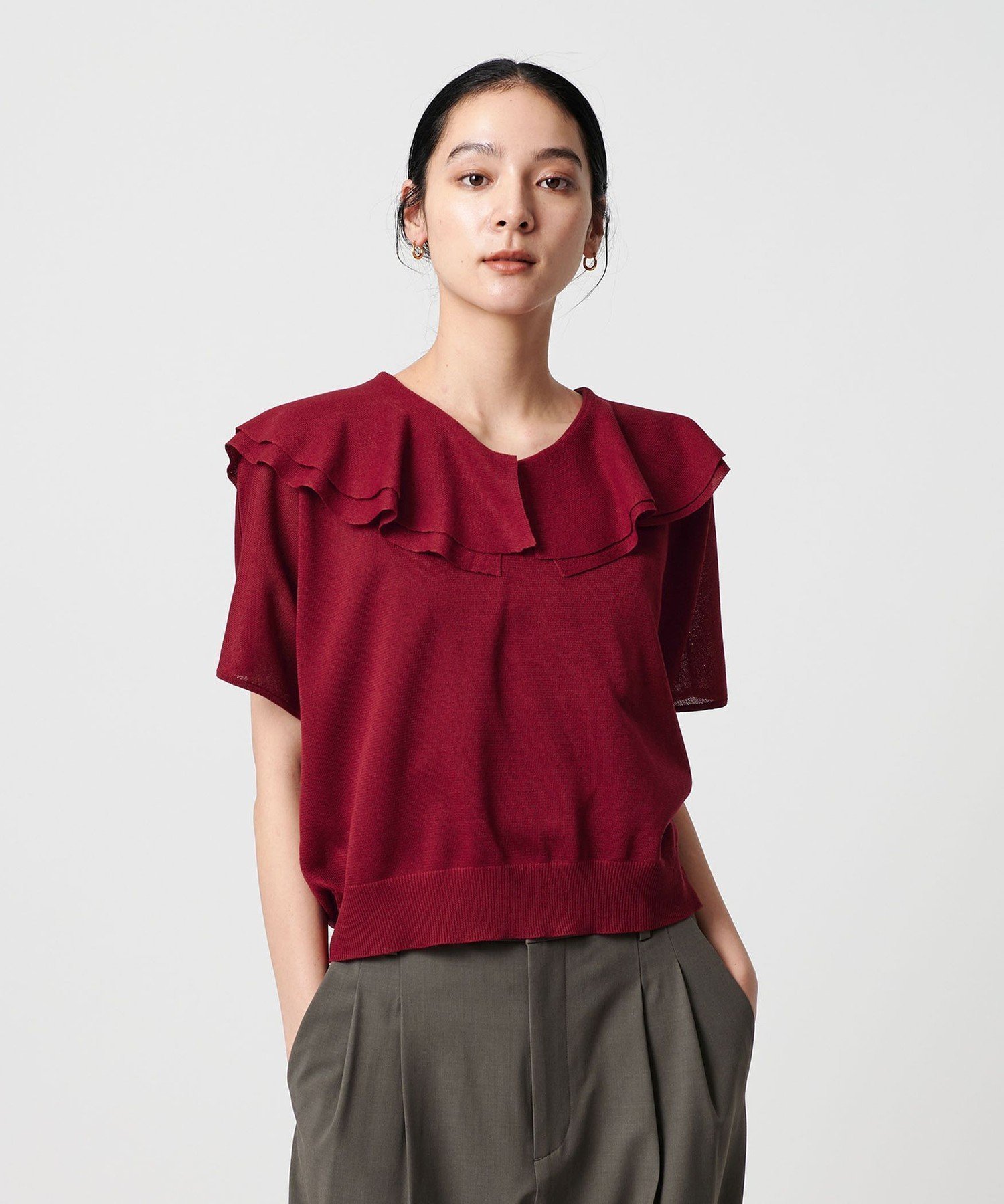【ビューティ&ユース ユナイテッドアローズ/BEAUTY&YOUTH / UNITED ARROWS】の【WEB限定】フリルカラー ニットプルオーバー -ウォッシャブル- インテリア・キッズ・メンズ・レディースファッション・服の通販 founy(ファニー) 　ファッション　Fashion　レディースファッション　Fashion for Women　トップス・カットソー　Cut & Sew Tops　ニット　Knit Tops & Sweaters　カジュアルプルオーバー・ニットトップス　Pullovers & Knit Tops / Casual Pullovers　ウォッシャブル　Machine Washable　サマー　Summer, Summer Style　シンプル　Simple, Minimal　スラックス　Slacks, Dress Pants　フリル　Frill, Ruffle　リラックス　Relax, Relaxed Fit　ワイド　Wide, Wide Fit　おすすめ　Recommended / Our Picks　夏　Summer　エレガント 上品　Elegant　RED|ID: prp329100004662064 ipo3291000000033891515