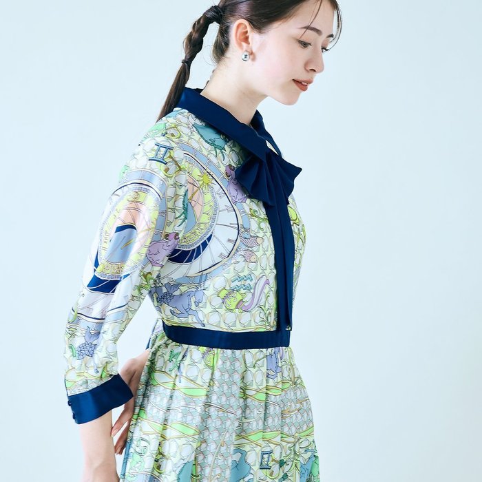 【ローズティアラ/Rose Tiara】のホロスコーププリントワンピース インテリア・キッズ・メンズ・レディースファッション・服の通販 founy(ファニー) https://founy.com/ ファッション Fashion レディースファッション Fashion for Women ワンピース Dresses クラシカル Classical, Vintage-Inspired シンプル Simple, Minimal スタンダード Standard, Basic スマート Smart, Elegant ドレス Dress, One-Piece バランス Balance, Style Balance フェミニン Feminine, Girly プリント Print, Printed Pattern プリーツ Pleats, Pleated ポケット Pocket, Pocket Detail エレガント 上品 Elegant |ID: prp329100004662070 ipo3291000000033733414