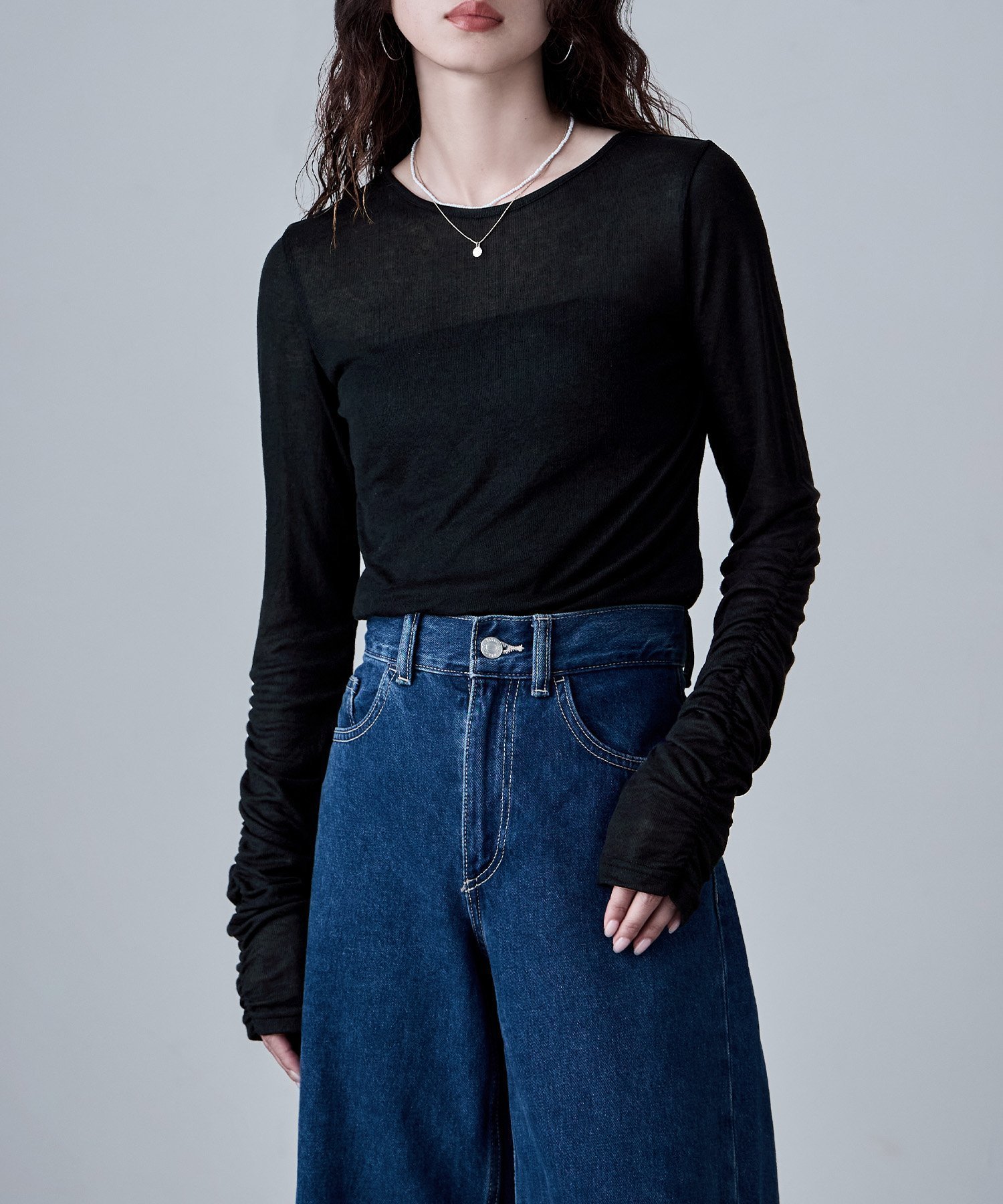 【ビーフラット/bflat】のフラッフィーシアーシャーリングスリーブトップス インテリア・キッズ・メンズ・レディースファッション・服の通販 founy(ファニー) 　ファッション　Fashion　レディースファッション　Fashion for Women　トップス・カットソー　Cut & Sew Tops　インナー　Innerwear　カットソー　Cut and Sewn Top　シャーリング　Shirring, Ruched　ジャケット　Jacket, Outerwear　スウェット / スエット　Sweatshirt, Sweatwear　トレンド　Trend, Trending Now　ビスチェ　Bustier, Corset Top　フィット　Fit, Slim Fit　ブラック|ID: prp329100004662213 ipo3291000000033733973
