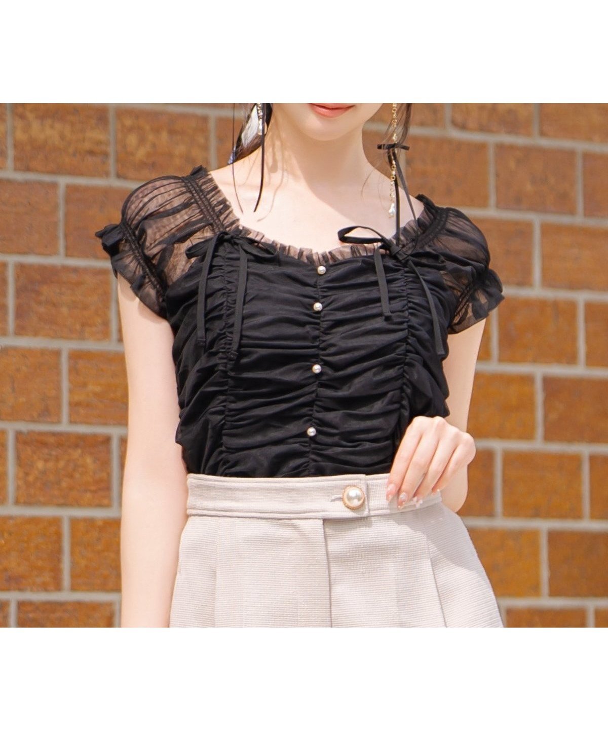【ウィルセレクション/WILLSELECTION】のチュールギャザートップス インテリア・キッズ・メンズ・レディースファッション・服の通販 founy(ファニー) 　ファッション　Fashion　レディースファッション　Fashion for Women　トップス・カットソー　Cut & Sew Tops　カットソー　Cut and Sewn Top　ギャザー　Gathered, Ruffled　コンパクト　Compact, Small Size　チュール　Tulip, Tulip Motif　パール　Pearl, Pearl Accent　フリル　Frill, Ruffle　リボン　Ribbon, Bow　エレガント 上品　Elegant　ブラック|ID: prp329100004662248 ipo3291000000033734118