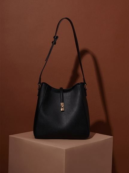 【スナイデル/SNIDEL】のツイストメタルトートバッグ 人気、トレンドファッション・服の通販 founy(ファニー) 　ファッション　Fashion　レディースファッション　Fashion for Women　バッグ　Bags　ショルダー　Shoulder, Shoulder Strap　タンブラー　Tumbler, Travel Mug　ツイスト　Tweed, Tweed Fabric　フェイクレザー　Faux Leather, PU Leather　フォルム　Silhouette, Form　ポケット　Pocket, Pocket Detail　ポーチ　Pouch, Small Case　ラップ　Wrap, Wrap Design　財布　Wallet, Purse　 other-1|ID: prp329100004662285 ipo3291000000033734266