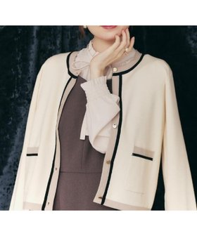 【クチュール ブローチ/Couture Brooch】の【高見え・通勤・大人可愛い】配色総針スカラカーディガン 人気、トレンドファッション・服の通販 founy(ファニー) ファッション Fashion レディースファッション Fashion for Women トップス・カットソー Cut & Sew Tops カーディガン・羽織り Layered Style Cardigans 2025年 2025 2025-2026秋冬・A/W Autumn/Winter 2025–26 AW25–26 おすすめ Recommended / Our Picks アンサンブル Ensemble Set カーディガン Cardigan, Knitwear ジャケット Jacket, Outerwear スマート Smart, Elegant パッチ Patch, Appliqué フロント Front, Front Design ポケット Pocket, Pocket Detail エレガント 上品 Elegant 人気 Popular, Best Seller ビジネス 仕事 通勤 Business / Work / Commuting |ID:prp329100004662670