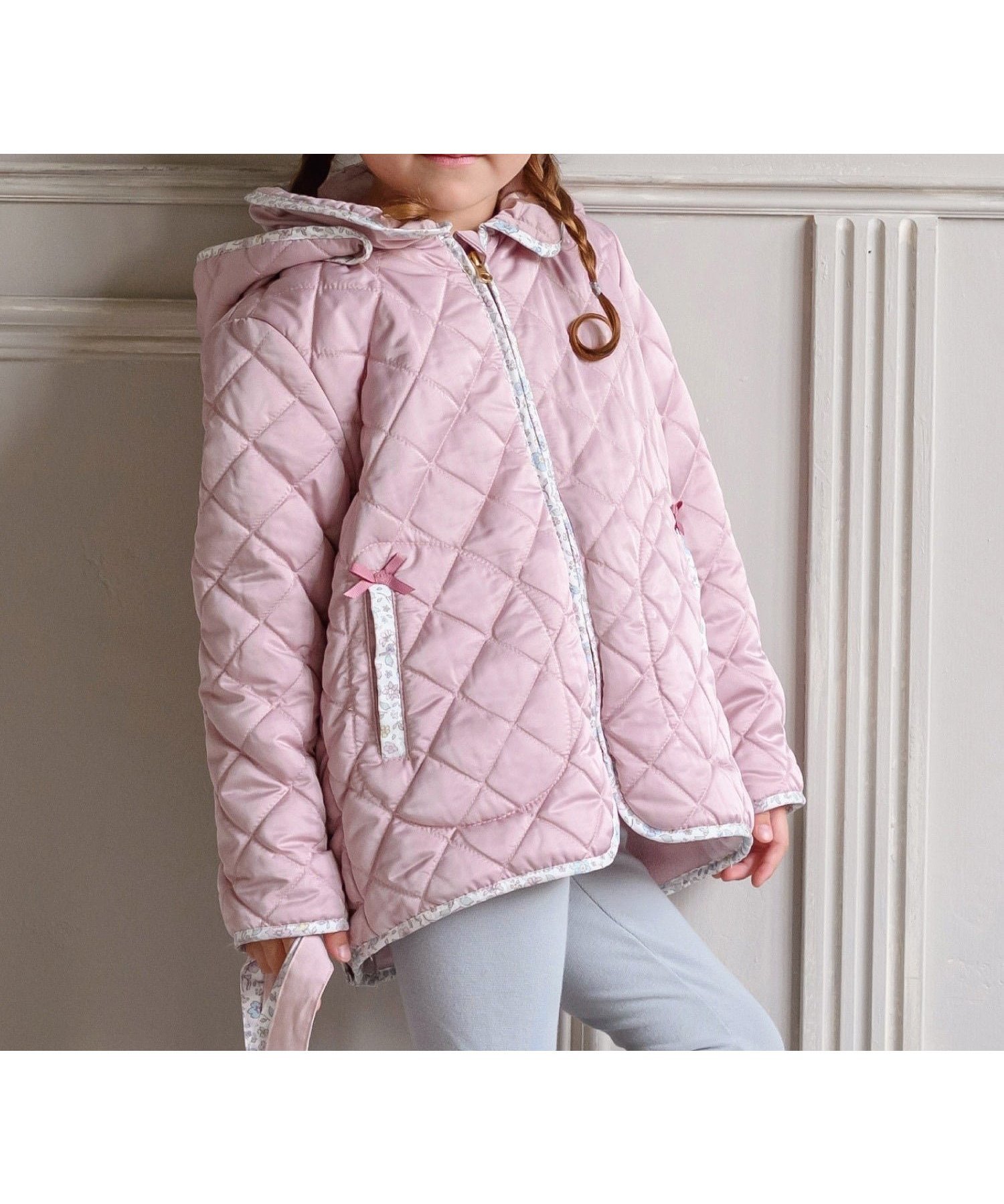 【パンパンテュテュ/panpantutu / KIDS】の2wayフラワーキルトショートコート インテリア・キッズ・メンズ・レディースファッション・服の通販 founy(ファニー) 　ファッション　Fashion　キッズファッション　Fashion for Kids　アウター　Coat Outerwear /Kids　ガーリー　Girly, Feminine Style　キルト　Quilt, Quilted Fabric　ショート　Short, Short Length　ジャケット　Jacket, Outerwear　スリット　Slit, Slit Detail　パイピング　Piping, Trim Design　フラワー　Flower, Floral　ポケット　Pocket, Pocket Detail　エレガント 上品　Elegant　A/W・秋冬　Autumn/Winter　軽量　Lightweight, Ultra Light　シルキーローズ|ID: prp329100004662718 ipo3291000000034119409