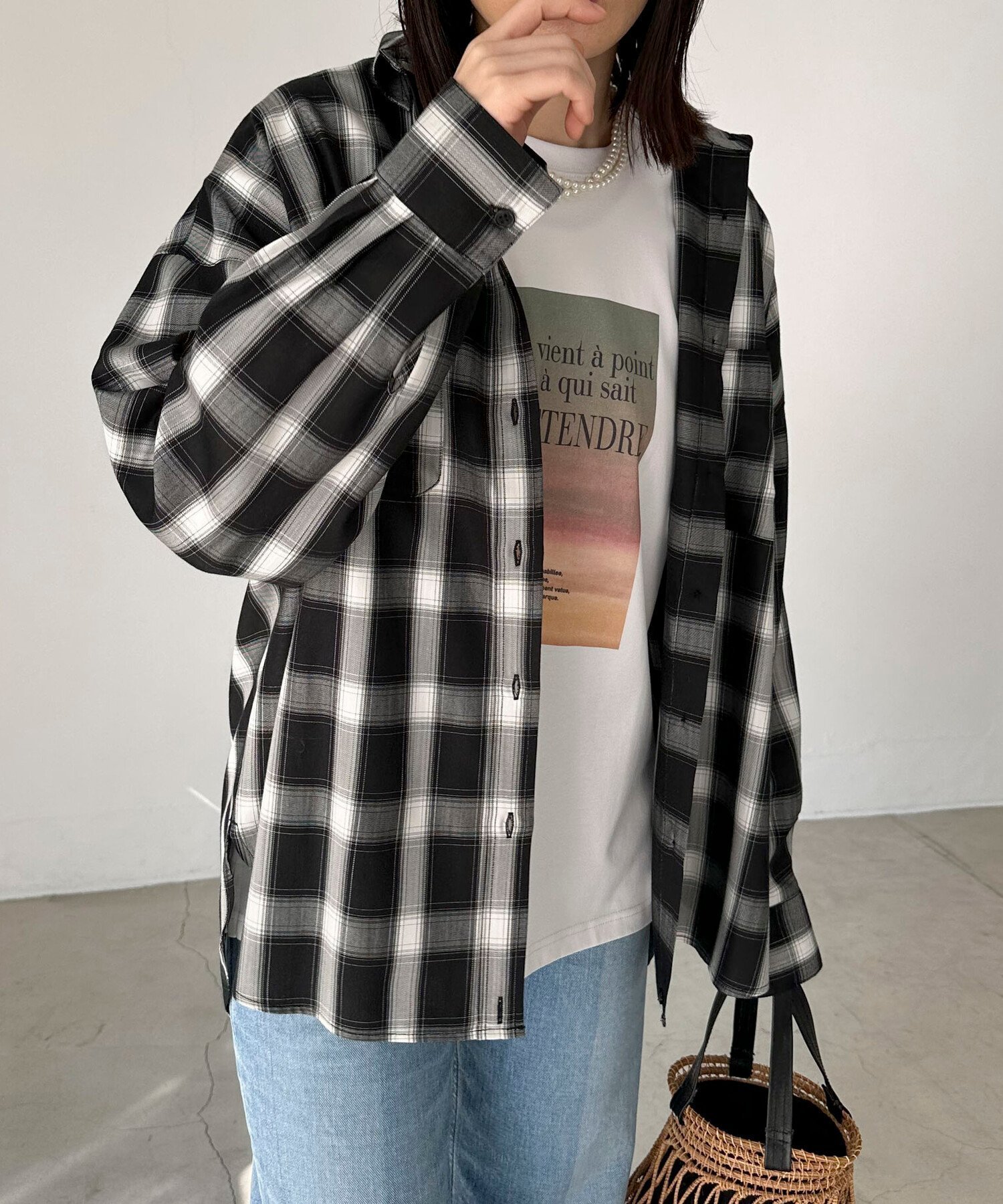 【ドゥ アルシーヴ/Doux archives】のチェックカシュクールシャツ インテリア・キッズ・メンズ・レディースファッション・服の通販 founy(ファニー) 　ファッション　Fashion　レディースファッション　Fashion for Women　トップス・カットソー　Cut & Sew Tops　シャツ・ブラウス・オフィスカジュアル　Elegant Blouses & Button-Ups　カシュクール　Wrap Design　シンプル　Simple, Minimal　チェック　Check, Plaid, Tartan　トレンド　Trend, Trending Now　モノトーン　Monotone, Black and White　人気　Popular, Best Seller　BLACK|ID: prp329100004662919 ipo3291000000033736794