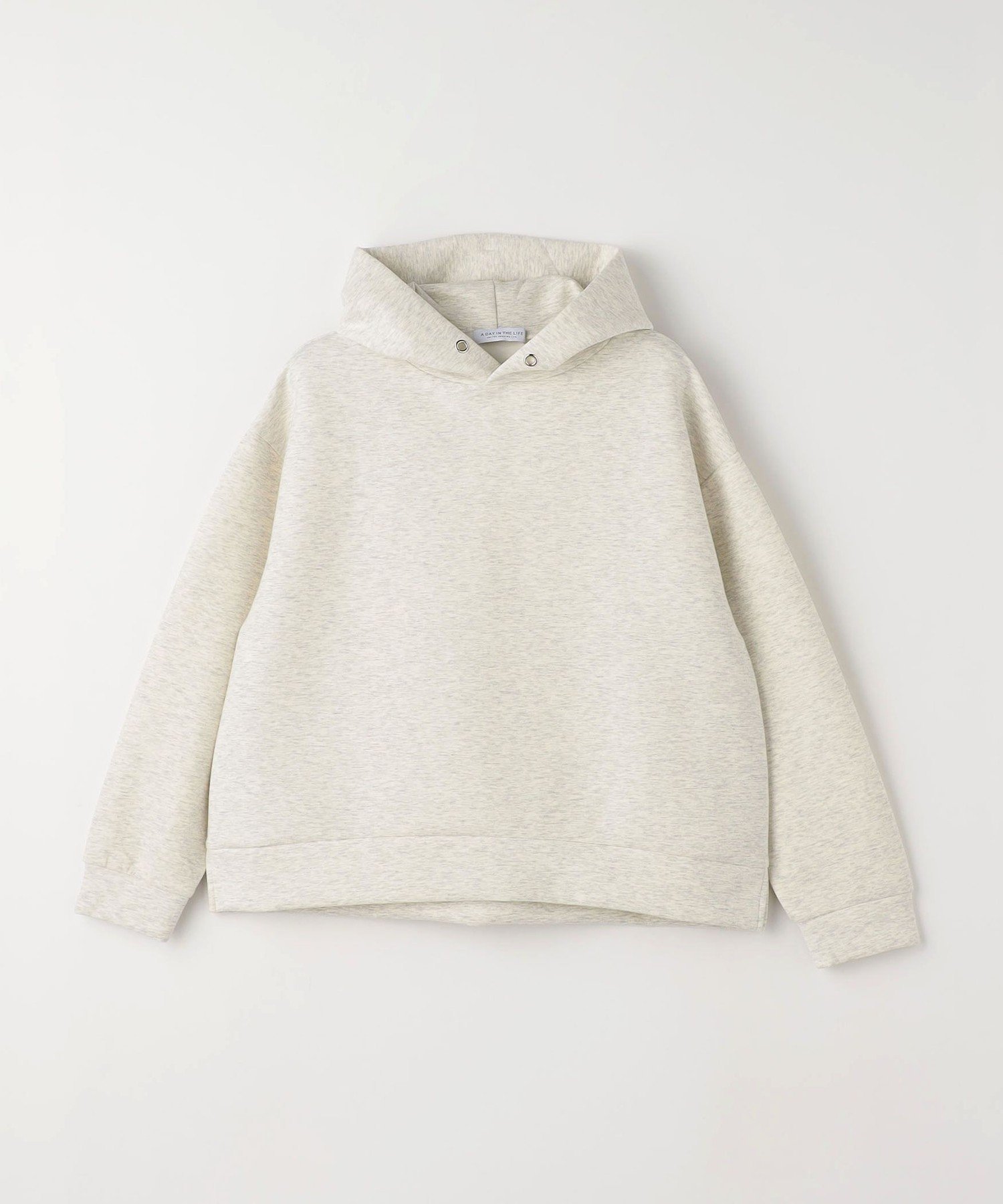 【ユナイテッドアローズ/UNITED ARROWS】のダンボールニット パーカー A DAY IN THE LIFE インテリア・キッズ・メンズ・レディースファッション・服の通販 founy(ファニー) 　ファッション　Fashion　レディースファッション　Fashion for Women　トップス・カットソー　Cut & Sew Tops　ニット　Knit Tops & Sweaters　レディースパーカー・カジュアルフーディー　Casual Hoodies & Sweatshirts　おすすめ　Recommended / Our Picks　スウェット / スエット　Sweatshirt, Sweatwear　デニム　Denim, Jeans Material　トレンド　Trend, Trending Now　パーカー　Hoodie, Parka　フロント　Front, Front Design　ベーシック　Basic, Essential　ポケット　Pocket, Pocket Detail　ロング　Long, Long-Length　ワイド　Wide, Wide Fit　定番　Standard, Basic Item　OFF WHITE|ID: prp329100004663053 ipo3291000000033737277