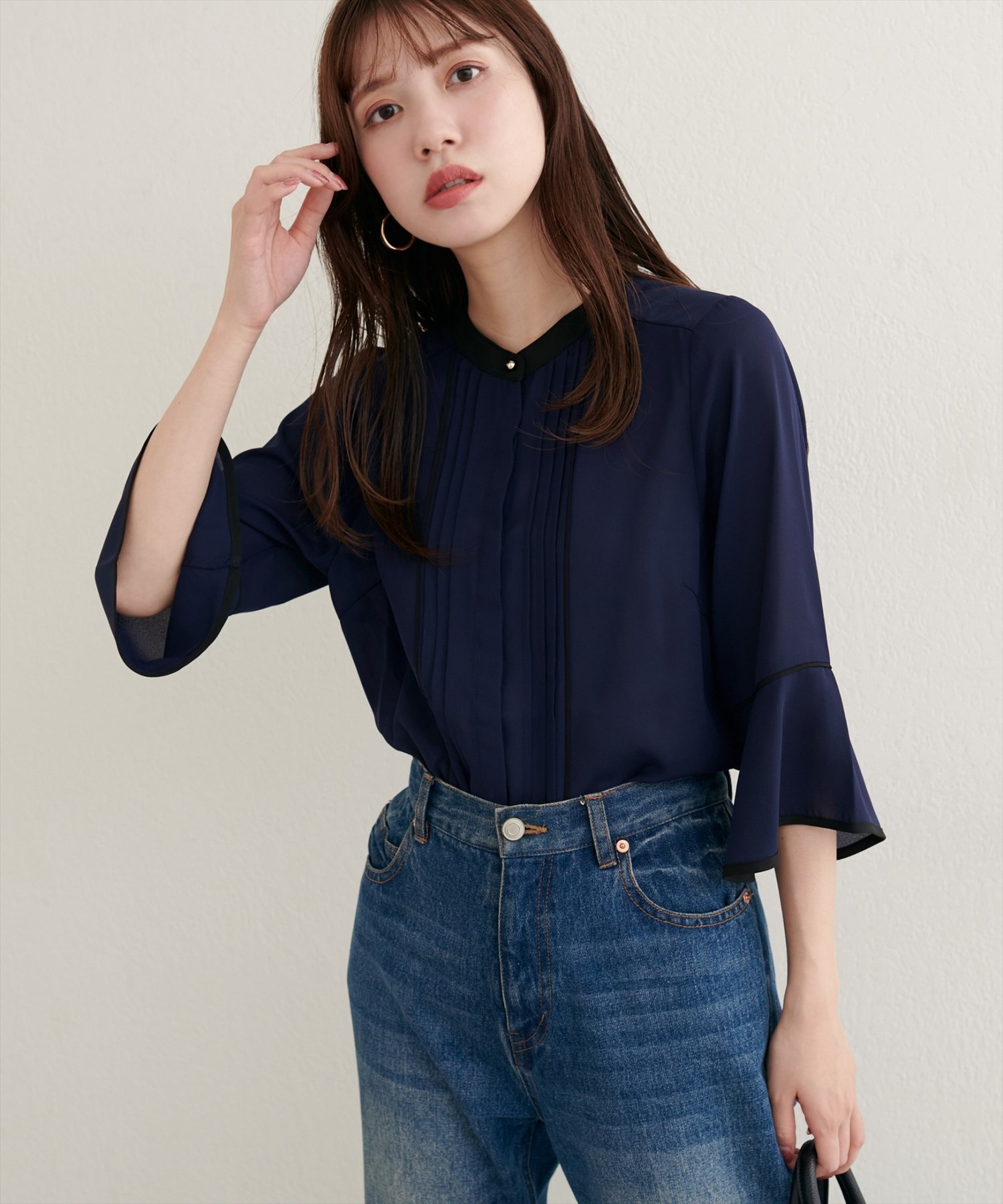 【ナチュラルクチュール/natural couture】の【WEB限定】ピンタックフレアカフス袖ブラウス インテリア・キッズ・メンズ・レディースファッション・服の通販 founy(ファニー) 　ファッション　Fashion　レディースファッション　Fashion for Women　トップス・カットソー　Cut & Sew Tops　シャツ・ブラウス・オフィスカジュアル　Elegant Blouses & Button-Ups　エレガント 上品　Elegant　カフス　Cuff Design　シューズ　Shoes, Footwear　ジャケット　Jacket, Outerwear　スニーカー　Sneakers, Trainers　タイトスカート　Pencil Skirt, Tight Skirt　ダウン　Down, Puffer　デニム　Denim, Jeans Material　定番　Standard, Basic Item　フェミニン　Feminine, Girly　フラット　Flat, Flat Shoes　フレア　Flare, Flared　フロント　Front, Front Design　リラックス　Relax, Relaxed Fit　ワイド　Wide, Wide Fit　2025年　2025　2025-2026秋冬・A/W　Autumn/Winter 2025–26 AW25–26　ネイビー|ID: prp329100004663175 ipo3291000000033737747