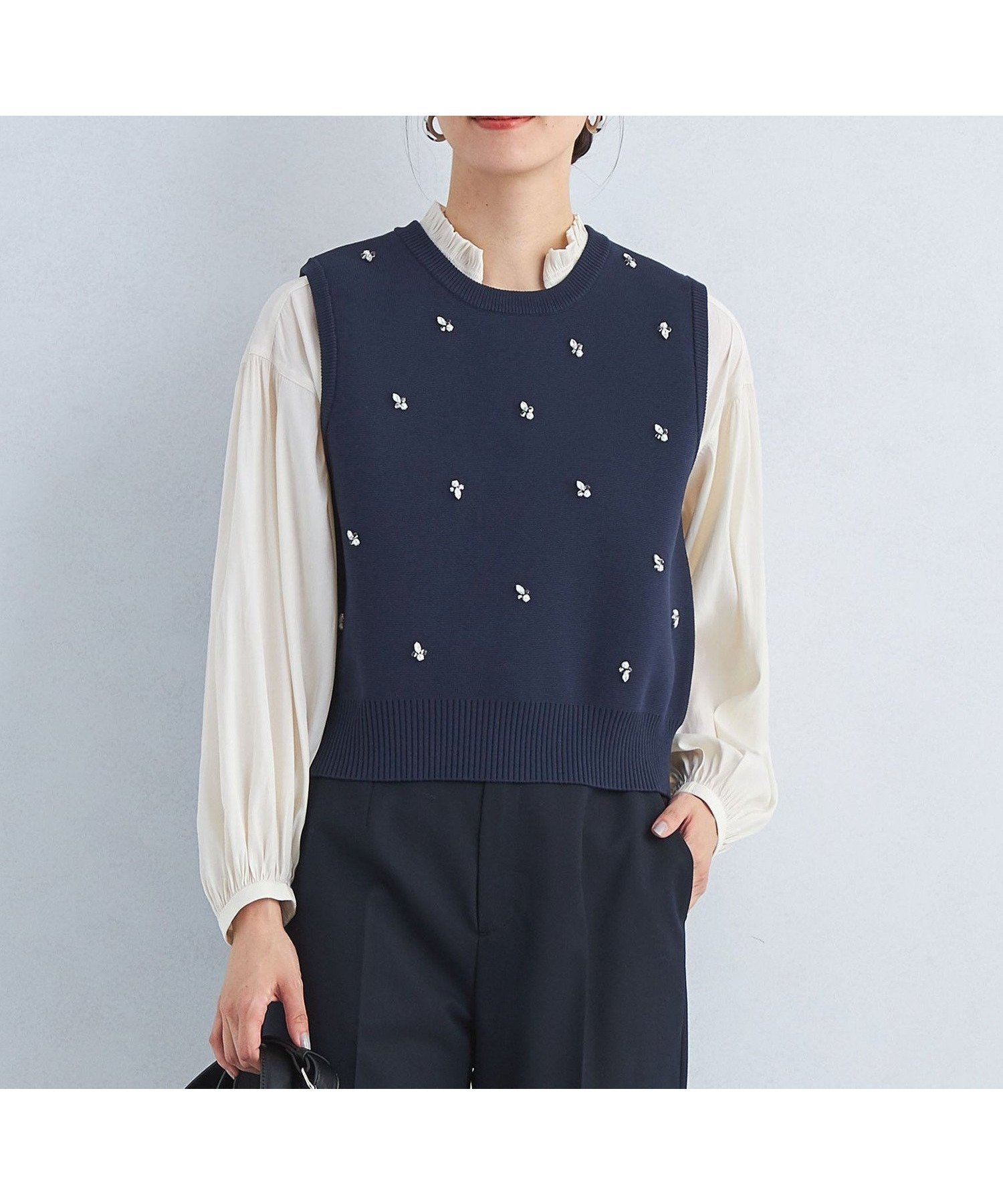 【ユナイテッドアローズ/UNITED ARROWS】のドットビジュー ニット ベスト -ウォッシャブル- インテリア・キッズ・メンズ・レディースファッション・服の通販 founy(ファニー) 　ファッション　Fashion　レディースファッション　Fashion for Women　アウター　Coat / Outerwear Collection　トップス・カットソー　Cut & Sew Tops　ニット　Knit Tops & Sweaters　ベスト&ジレ / 重ね着スタイル　Vests & Gilets　おすすめ　Recommended / Our Picks　インナー　Innerwear　ウォッシャブル　Machine Washable　カットソー　Cut and Sewn Top　コンパクト　Compact, Small Size　ビジュー　Bijou, Jewel-like Accent　ベスト　Vest, Waistcoat　ミラノリブ　Milano Rib, Milano Stitch　ロング　Long, Long-Length　ビジネス 仕事 通勤　Business / Work / Commuting　秋　Autumn　NAVY|ID: prp329100004663410 ipo3291000000033738589