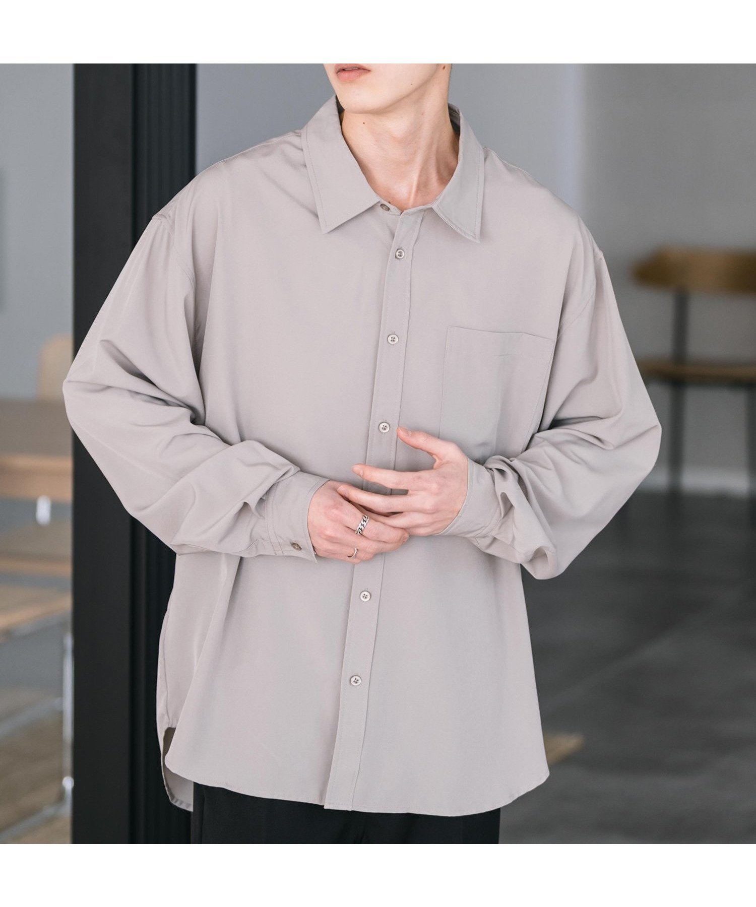 【ロッキーモンロー/Rocky Monroe】のオーバーサイズレギュラーカラーストレッチシャツ インテリア・キッズ・メンズ・レディースファッション・服の通販 founy(ファニー) 　ファッション　Fashion　レディースファッション　Fashion for Women　トップス・カットソー　Cut & Sew Tops　シャツ・ブラウス・オフィスカジュアル　Elegant Blouses & Button-Ups　カットソー　Cut and Sewn Top　ショルダー　Shoulder, Shoulder Strap　ジャケット　Jacket, Outerwear　スタンダード　Standard, Basic　とろみ　Fluid, Flowy Fabric　トレンド　Trend, Trending Now　ドロップ　Drop Shoulder, Dropped Style　定番　Standard, Basic Item　バランス　Balance, Style Balance　ビッグ　Big, Oversized　メンズ　Men's, Menswear　ルーズ　Loose, Oversized　レギュラー　Regular, Standard Fit　ワイド　Wide, Wide Fit　ワーク　Workwear, Utility Style　再入荷　Restock / Back in Stock　おすすめ　Recommended / Our Picks　ビジネス 仕事 通勤　Business / Work / Commuting　グレー|ID: prp329100004663608 ipo3291000000033881429