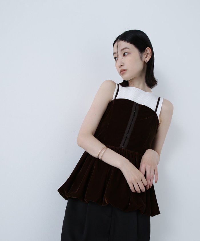 【ナチュラル ビューティー ベーシック/NATURAL BEAUTY BASIC】のベルベットキャミビスチェ インテリア・キッズ・メンズ・レディースファッション・服の通販 founy(ファニー) https://founy.com/ ファッション Fashion レディースファッション Fashion for Women トップス・カットソー Cut & Sew Tops キャミソール&ノースリーブ Camisoles & Sleeveless Tops ビスチェ Bustiers & Corset Tops / Layered Bustier Style キャミソール Camisole, Spaghetti Strap Top シャーリング Shirring, Ruched トレンド Trend, Trending Now バルーン Balloon, Balloon Silhouette フロント Front, Front Design ベロア Velour, Soft Velvet |ID: prp329100004664404 ipo3291000000033742402