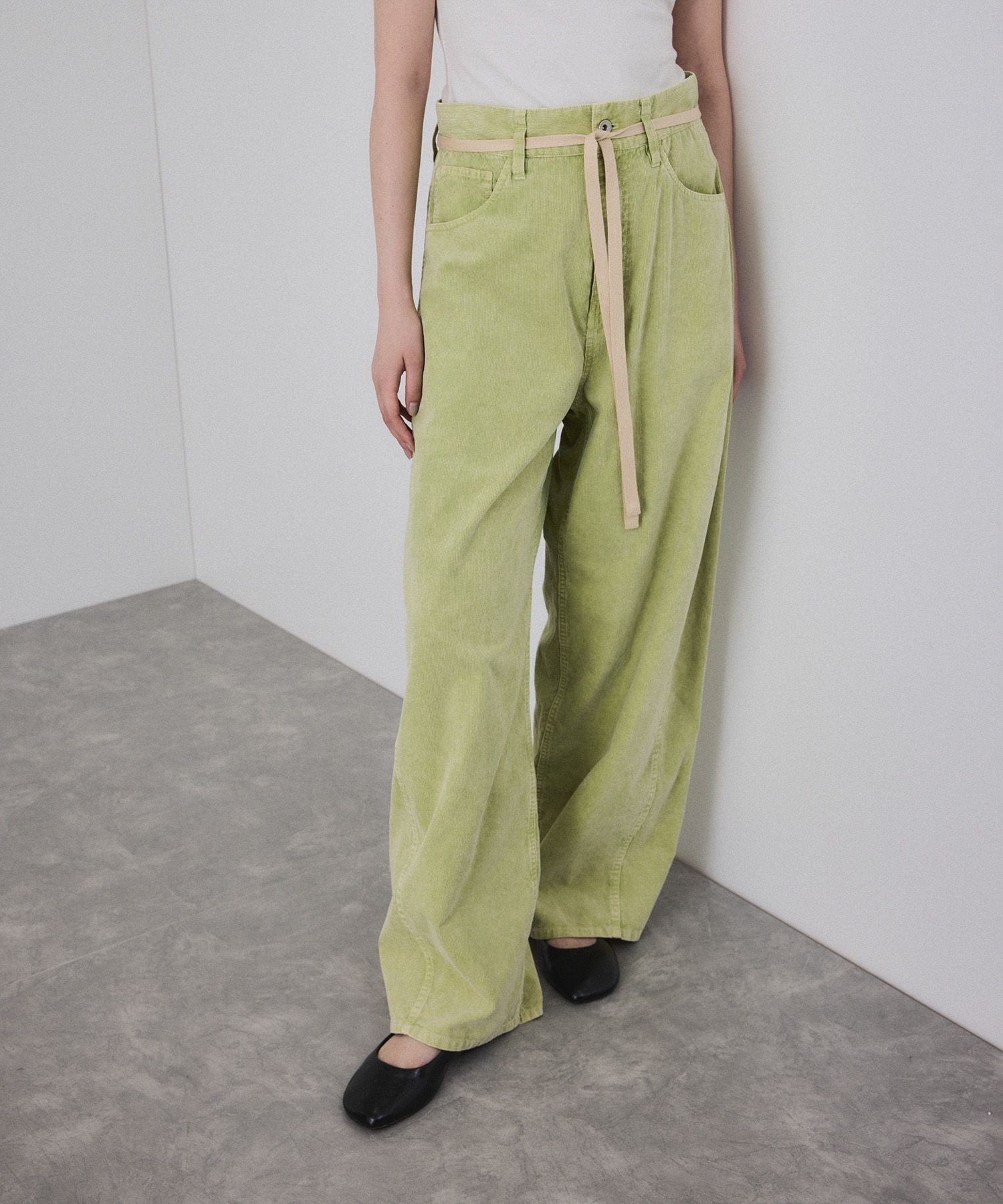 【アダム エ ロペ/ADAM ET ROPE'】の【新色追加】ガーメントダイコーデュロイパンツ インテリア・キッズ・メンズ・レディースファッション・服の通販 founy(ファニー) ファッション Fashion レディースファッション Fashion for Women パンツ Pants & Trousers コンパクト Compact, Small Size コーデュロイ Corduroy, Cord Fabric ジャケット Jacket, Outerwear ポケット Pocket, Pocket Detail リラックス Relax, Relaxed Fit ワイド Wide, Wide Fit A/W・秋冬 Autumn/Winter おすすめ Recommended / Our Picks 2026年 2026 ライトグリーン(33)|ID: prp329100004665891 ipo3291000000034783325