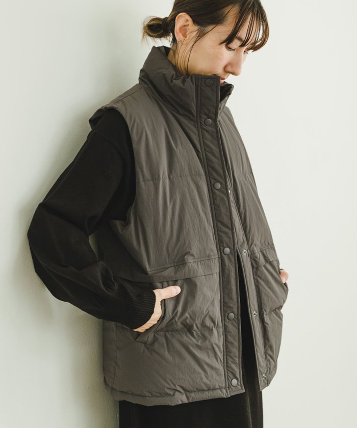 【アイテムズアーバンリサーチ/ITEMS URBAN RESEARCH】のダウンベスト インテリア・キッズ・メンズ・レディースファッション・服の通販 founy(ファニー) https://founy.com/ ファッション Fashion レディースファッション Fashion for Women アウター Coat / Outerwear Collection トップス・カットソー Cut & Sew Tops ベスト&ジレ / 重ね着スタイル Vests & Gilets 2024年 2024 2024-2025秋冬・A/W Autumn/Winter 2024–25 AW24–25 冬 Winter / This Winter スウェット / スエット Sweatshirt, Sweatwear ダウン Down, Puffer トレンド Trend, Trending Now ベスト Vest, Waistcoat 定番 Standard, Basic Item A/W・秋冬 Autumn/Winter |ID: prp329100004665954 ipo3291000000033942920