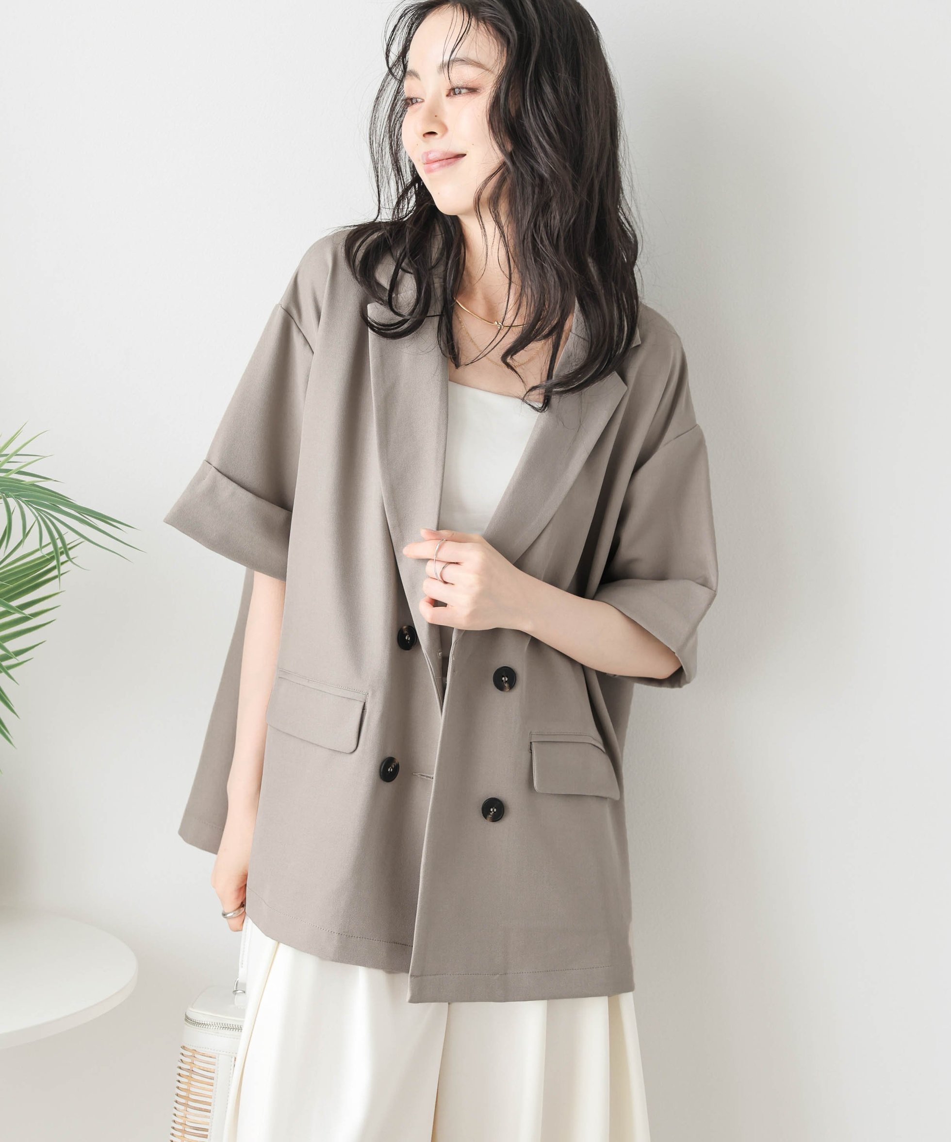 【ラジュール/Lajour】のハーフスリーブジャケット インテリア・キッズ・メンズ・レディースファッション・服の通販 founy(ファニー) 　ファッション　Fashion　レディースファッション　Fashion for Women　アウター　Coat / Outerwear Collection　レディースジャケット・軽アウター　Jackets　スリーブ　Sleeve, Long Sleeve / Short Sleeve　ツイル　Twist, Twisted Detail　ハーフ　Half, Half-Length　バランス　Balance, Style Balance　ルーズ　Loose, Oversized　グレージュ|ID: prp329100004665979 ipo3291000000033748869