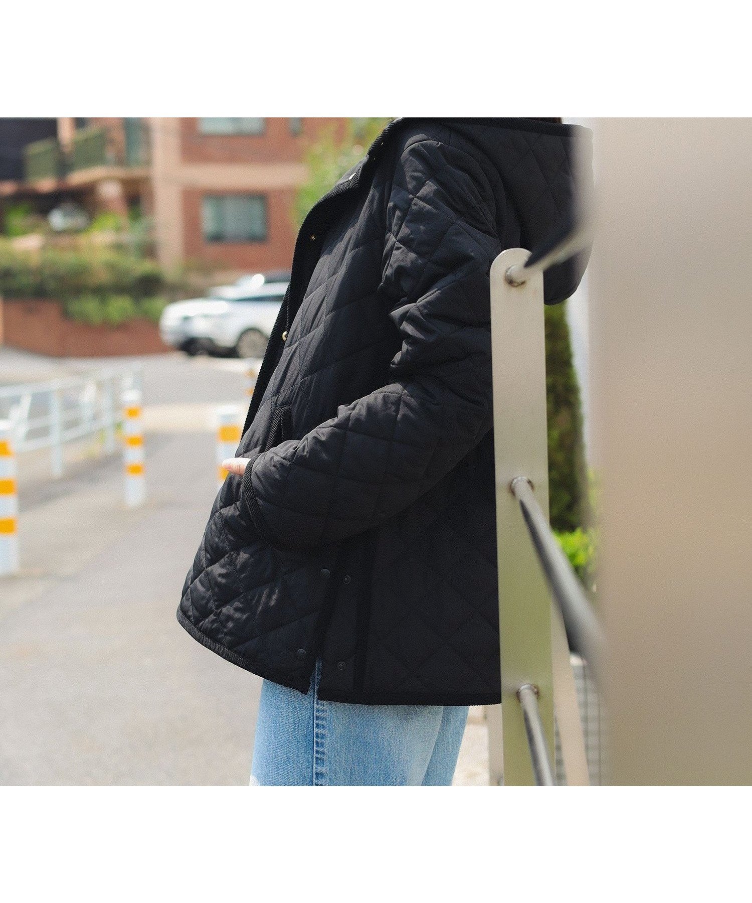 【ビーミングライフストアバイビームス/B:MING LIFE STORE by BEAMS】のキルティング フード ショート ブルゾン(S~M) 25AW 秋冬 秋アウター ライトアウター インテリア・キッズ・メンズ・レディースファッション・服の通販 founy(ファニー) 　ファッション　Fashion　レディースファッション　Fashion for Women　アウター　Coat / Outerwear Collection　ブルゾンジャケット・スポーティアウター　Blouson Jackets　インナー　Innerwear　秋　Autumn　キルティング　Quilted, Quilting　キルト　Quilt, Quilted Fabric　コーデュロイ　Corduroy, Cord Fabric　ショート　Short, Short Length　ジャケット　Jacket, Outerwear　スリット　Slit, Slit Detail　とろみ　Fluid, Flowy Fabric　タイトスカート　Pencil Skirt, Tight Skirt　パイピング　Piping, Trim Design　ブルゾン　Blouson, Bomber Jacket　ロング　Long, Long-Length　A/W・秋冬　Autumn/Winter　再入荷　Restock / Back in Stock　おすすめ　Recommended / Our Picks　エレガント 上品　Elegant　2025年　2025　2025-2026秋冬・A/W　Autumn/Winter 2025–26 AW25–26　BLACK|ID: prp329100004666118 ipo3291000000034313358