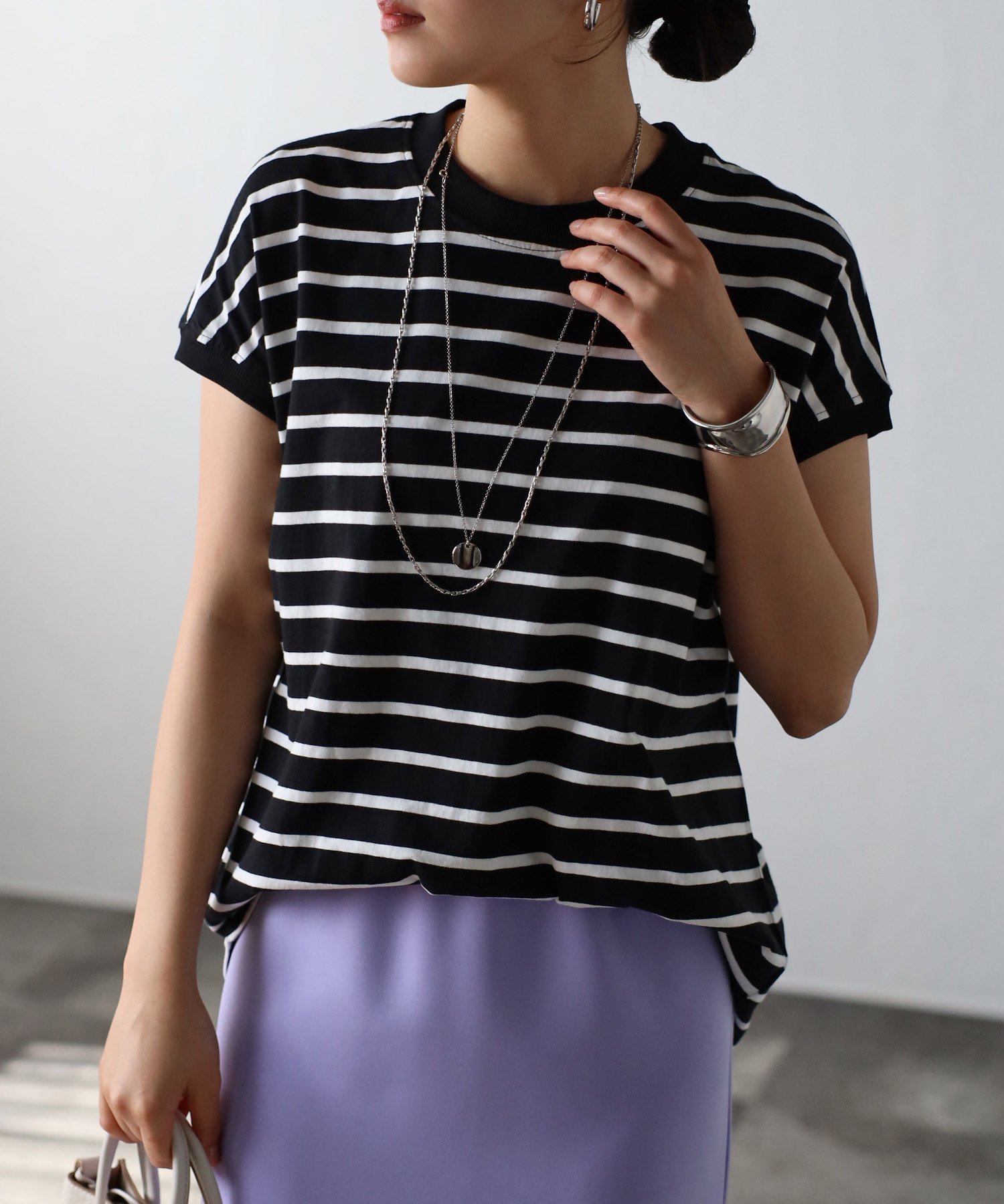 【リラクロ/relaclo】のmitis/プチハイネックフレンチスリーブTシャツ インテリア・キッズ・メンズ・レディースファッション・服の通販 founy(ファニー) 　ファッション　Fashion　レディースファッション　Fashion for Women　トップス・カットソー　Cut & Sew Tops　シャツ・ブラウス・オフィスカジュアル　Elegant Blouses & Button-Ups　ロングTシャツ・Tシャツ　Longline T-Shirts & Tees　インナー　Innerwear　エレガント 上品　Elegant　カーディガン　Cardigan, Knitwear　スリーブ　Sleeve, Long Sleeve / Short Sleeve　フレンチ　French, French Style　ロング　Long, Long-Length　吸水　Absorbent, Quick-Dry　ブラック×ホワイト|ID: prp329100004666136 ipo3291000000033749482
