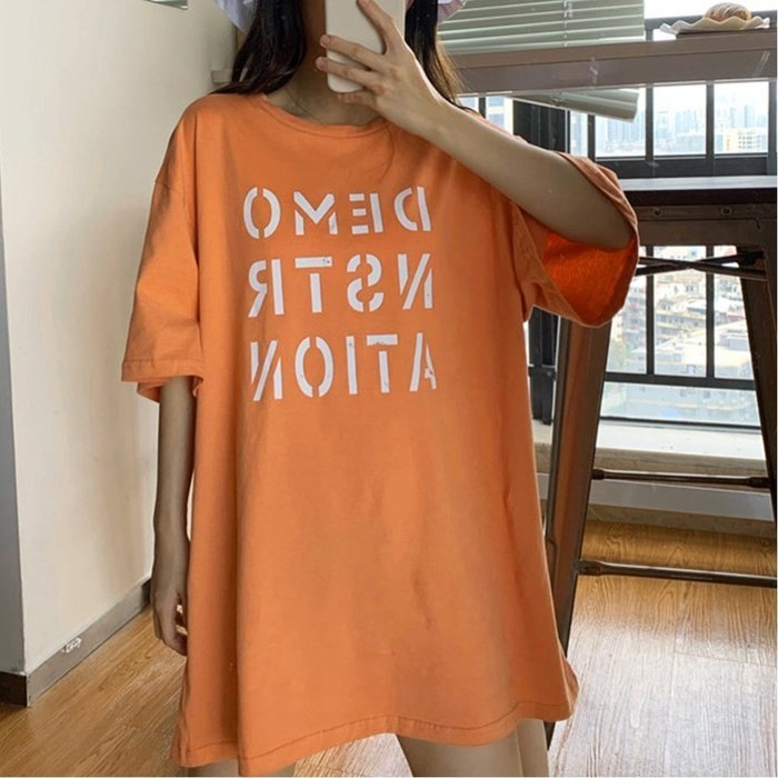【ミニミニストア/miniministore】のロング ロゴtシャツ レディース 半袖 インテリア・キッズ・メンズ・レディースファッション・服の通販 founy(ファニー) https://founy.com/ ファッション Fashion レディースファッション Fashion for Women トップス・カットソー Cut & Sew Tops シャツ・ブラウス・オフィスカジュアル Elegant Blouses & Button-Ups ロングTシャツ・Tシャツ Longline T-Shirts & Tees オレンジ Orange カットソー Cut and Sewn Top シンプル Simple, Minimal スニーカー Sneakers, Trainers プリント Print, Printed Pattern リラックス Relax, Relaxed Fit ロング Long, Long-Length 半袖 Short Sleeve, Half Sleeve 夏 Summer 春 Spring S/S・春夏 SS, Spring/Summer, Warm Season 無地 Plain, Solid Color |ID: prp329100004666213 ipo3291000000033749784