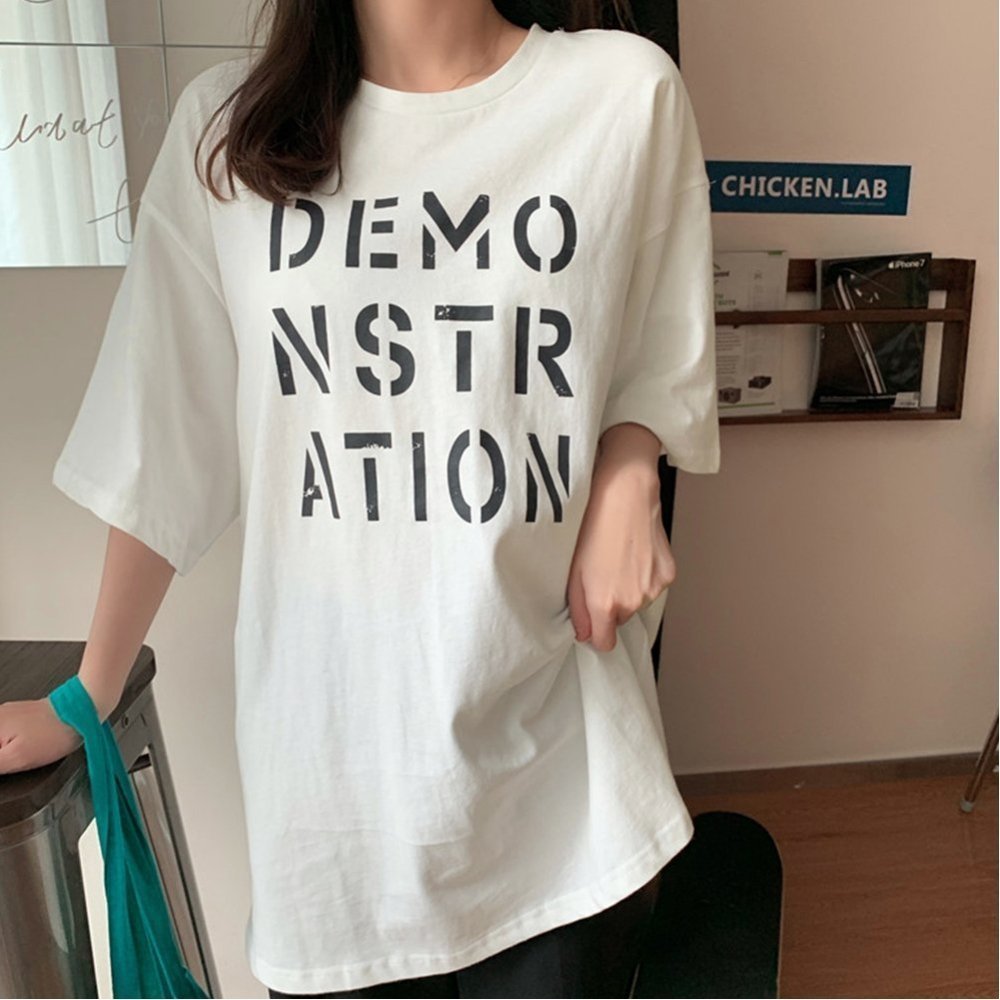 【ミニミニストア/miniministore】のロング ロゴtシャツ レディース 半袖 インテリア・キッズ・メンズ・レディースファッション・服の通販 founy(ファニー) 　ファッション　Fashion　レディースファッション　Fashion for Women　トップス・カットソー　Cut & Sew Tops　シャツ・ブラウス・オフィスカジュアル　Elegant Blouses & Button-Ups　ロングTシャツ・Tシャツ　Longline T-Shirts & Tees　オレンジ　Orange　カットソー　Cut and Sewn Top　シンプル　Simple, Minimal　スニーカー　Sneakers, Trainers　プリント　Print, Printed Pattern　リラックス　Relax, Relaxed Fit　ロング　Long, Long-Length　半袖　Short Sleeve, Half Sleeve　夏　Summer　春　Spring　S/S・春夏　SS, Spring/Summer, Warm Season　無地　Plain, Solid Color　ホワイト|ID: prp329100004666213 ipo3291000000033749789