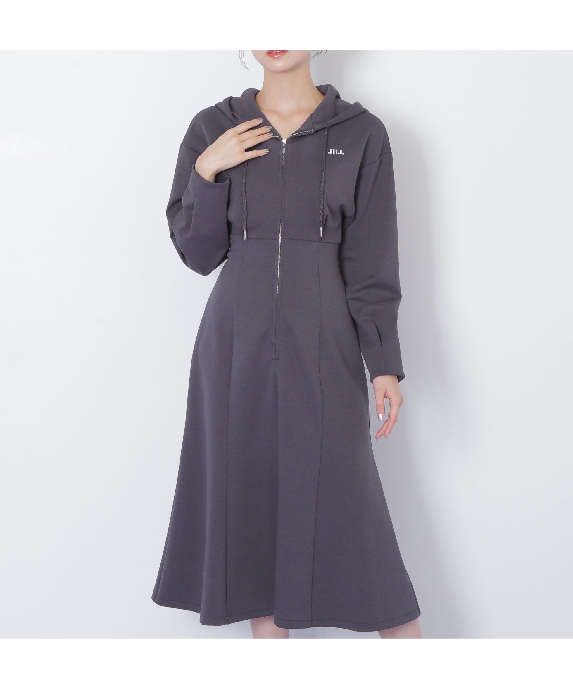 【ジルバイジルスチュアート/JILL by JILLSTUART】のダイバーフーディーロングワンピース インテリア・キッズ・メンズ・レディースファッション・服の通販 founy(ファニー) 　ファッション　Fashion　レディースファッション　Fashion for Women　ワンピース　Dresses　スマート　Smart, Elegant　フィット　Fit, Slim Fit　ロング　Long, Long-Length　楽ちん　Easy Fit, Comfortable　チャコール|ID: prp329100004666242 ipo3291000000034644125