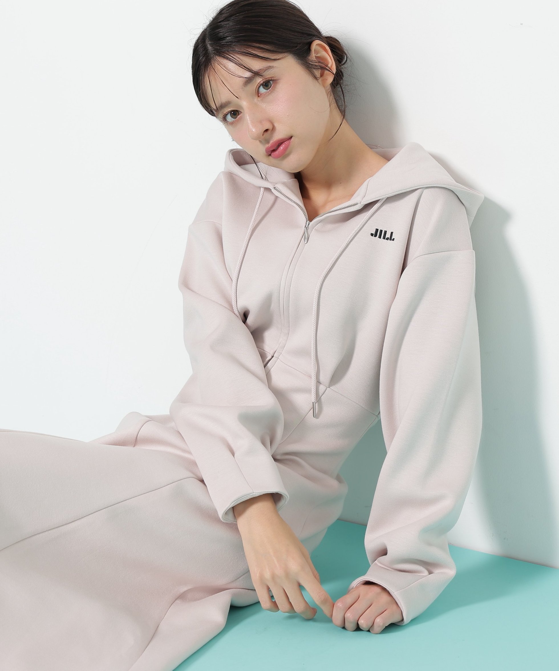 【ジルバイジルスチュアート/JILL by JILLSTUART】のダイバーフーディーロングワンピース インテリア・キッズ・メンズ・レディースファッション・服の通販 founy(ファニー) 　ファッション　Fashion　レディースファッション　Fashion for Women　ワンピース　Dresses　スマート　Smart, Elegant　フィット　Fit, Slim Fit　ロング　Long, Long-Length　楽ちん　Easy Fit, Comfortable　ピンク|ID: prp329100004666242 ipo3291000000034644128