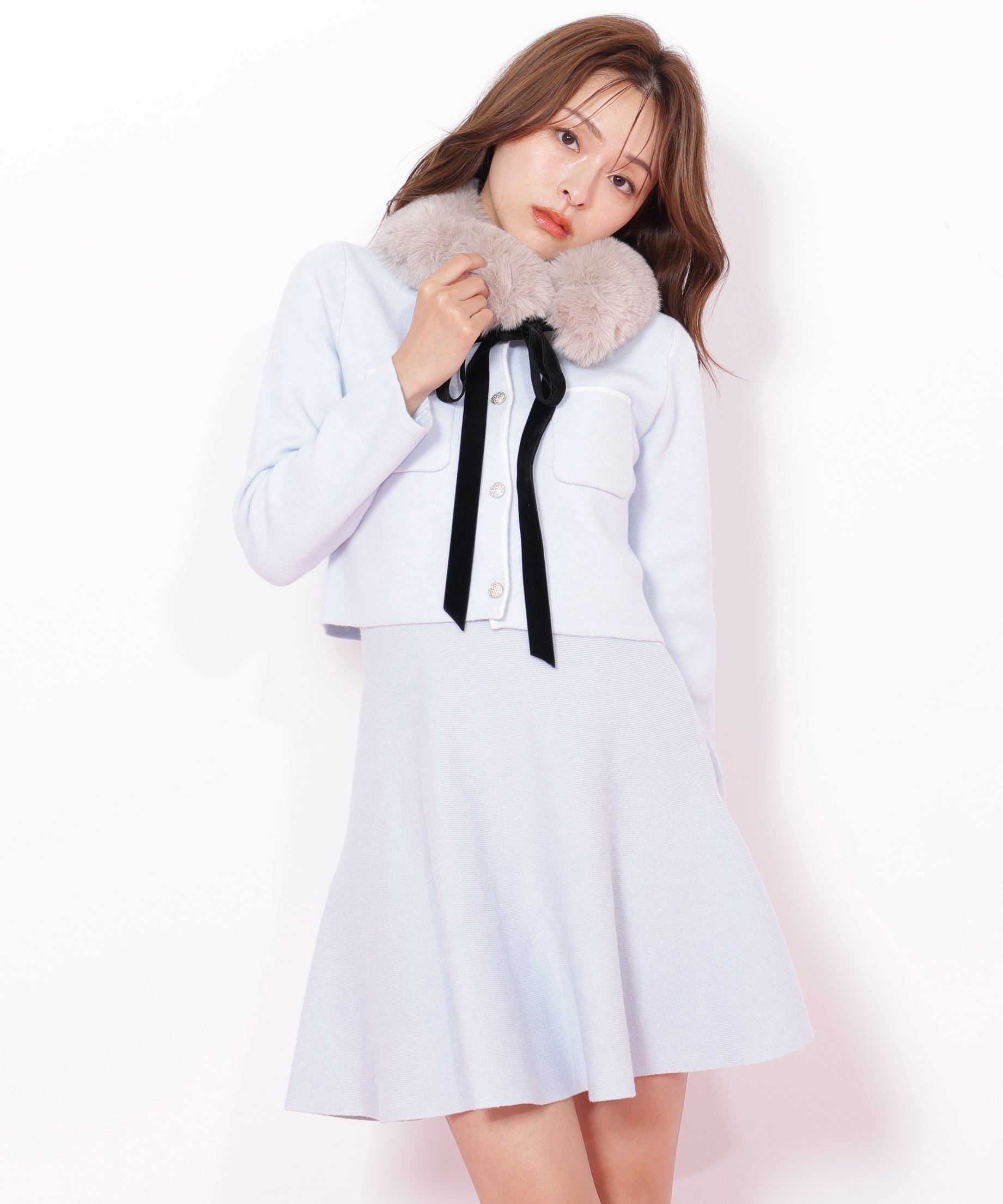 【ジルバイジルスチュアート/JILL by JILLSTUART】のファーティッペットニットセットアップ インテリア・キッズ・メンズ・レディースファッション・服の通販 founy(ファニー) 　ファッション　Fashion　レディースファッション　Fashion for Women　トップス・カットソー　Cut & Sew Tops　ニット　Knit Tops & Sweaters　ジャケット　Jacket, Outerwear　スペシャル　Special, Limited Edition　フィット　Fit, Slim Fit　フェイクファー　Faux Fur, Imitation Fur　フレア　Flare, Flared　ベロア　Velour, Soft Velvet　ミニスカート　Mini Skirt, Short Skirt　リボン　Ribbon, Bow　ブルー|ID: prp329100004666281 ipo3291000000033750036