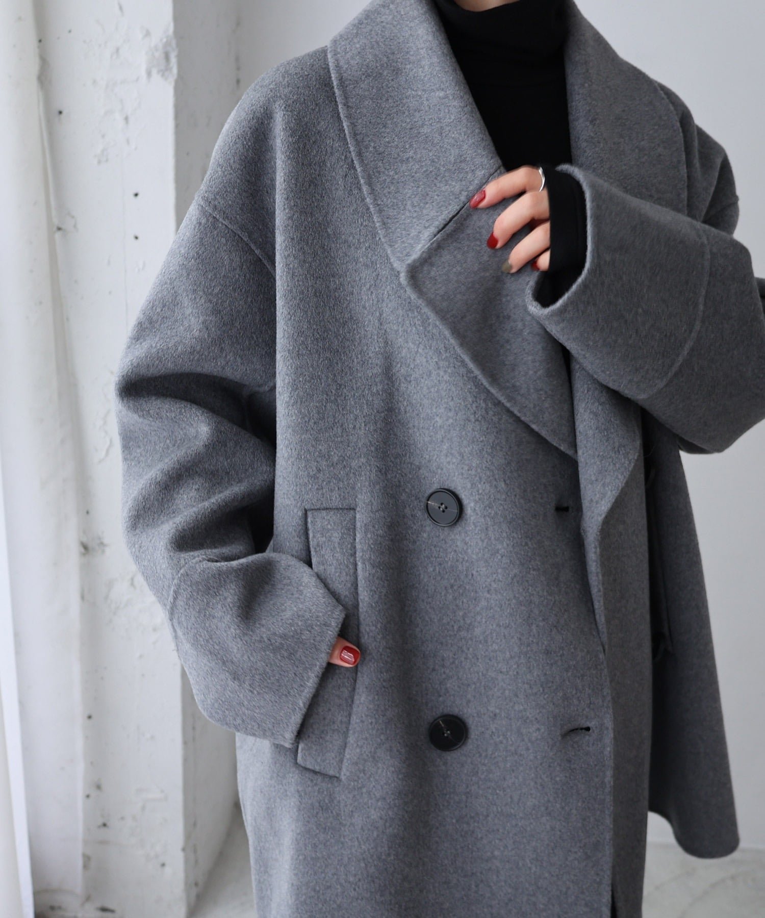 【アンドミー/andme】のリバー ピーコート evernavy エバーネイビー インテリア・キッズ・メンズ・レディースファッション・服の通販 founy(ファニー) 　ファッション　Fashion　レディースファッション　Fashion for Women　アウター　Coat / Outerwear Collection　コート・ロングコート・ピーコート　Long Coats, Peacoats & More　ダブル　Double, Double-Breasted　トレンド　Trend, Trending Now　フェイス　Face, Facial Design　ベーシック　Basic, Essential　ボックス　Boxy, Box Shape　ポケット　Pocket, Pocket Detail　チャコールグレー|ID: prp329100004666323 ipo3291000000035079869