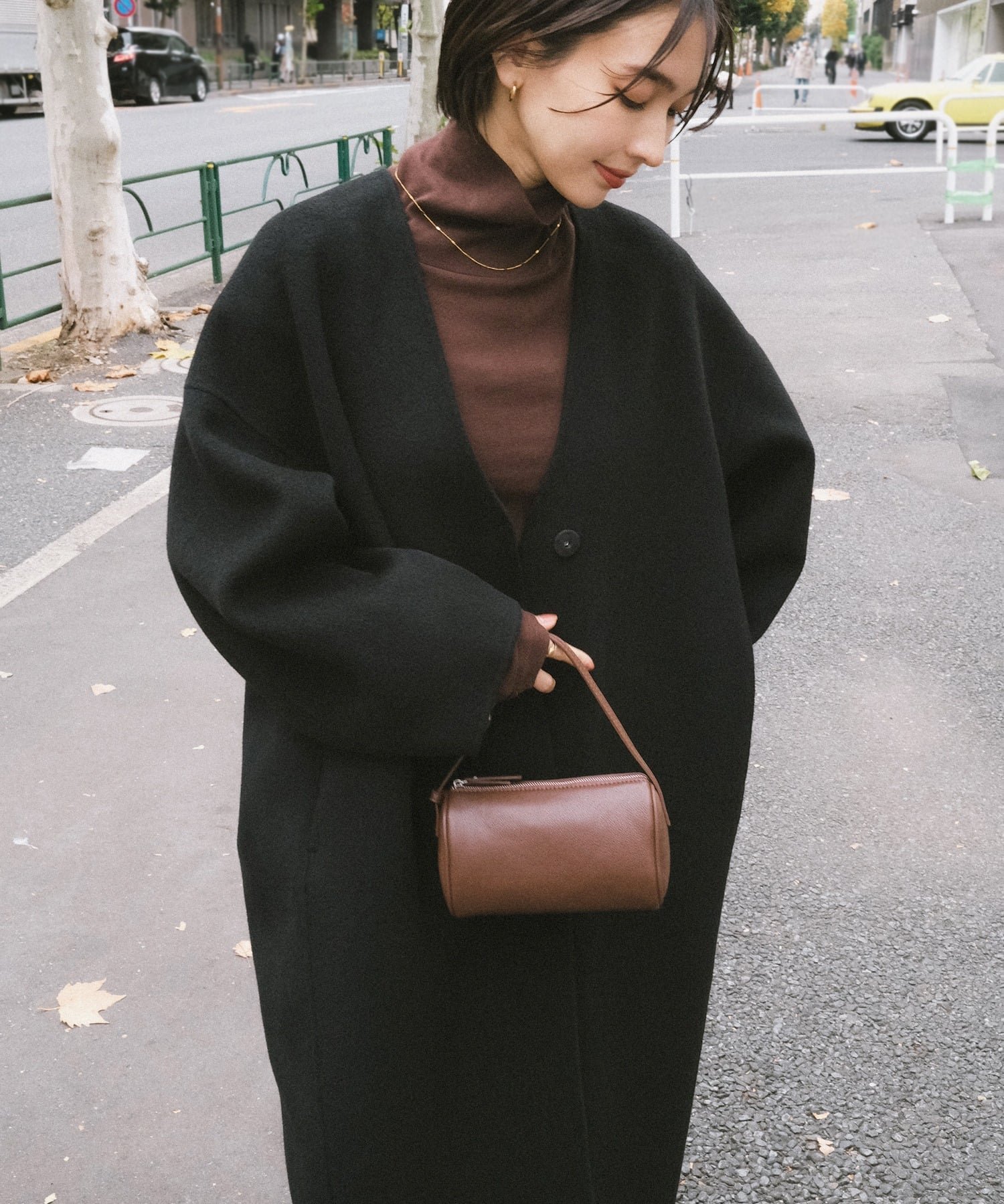 【アンドミー/andme】のノーカラー リバー コクーン コート evernavy エバーネイビー インテリア・キッズ・メンズ・レディースファッション・服の通販 founy(ファニー) 　ファッション　Fashion　レディースファッション　Fashion for Women　アウター　Coat / Outerwear Collection　コート・ロングコート・ピーコート　Long Coats, Peacoats & More　コクーン　Cocoon, Cocoon Silhouette　シンプル　Simple, Minimal　ダブル　Double, Double-Breasted　フェイス　Face, Facial Design　ポケット　Pocket, Pocket Detail　ブラック|ID: prp329100004666337 ipo3291000000034964474