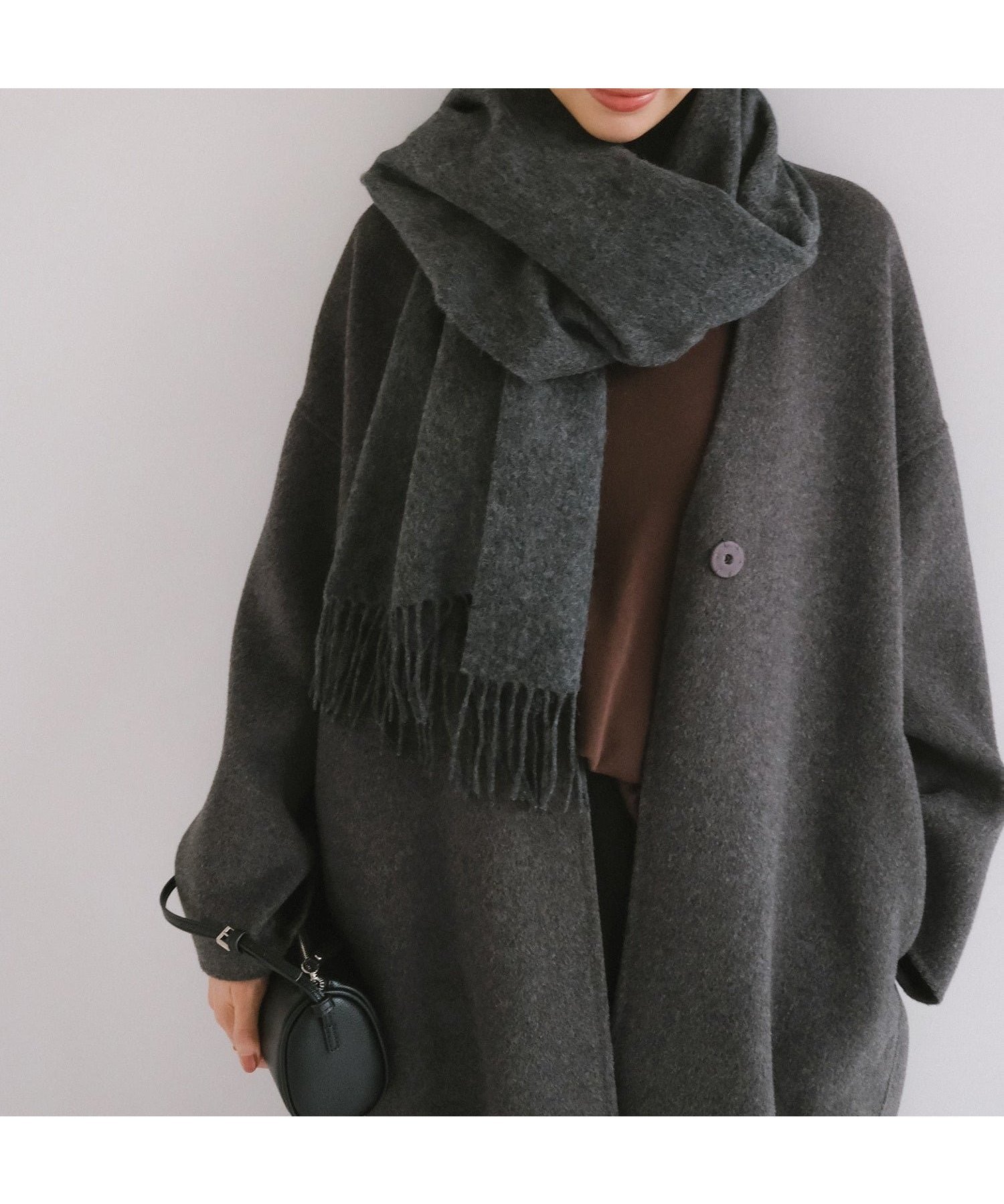 【アンドミー/andme】のノーカラー リバー コクーン コート evernavy エバーネイビー インテリア・キッズ・メンズ・レディースファッション・服の通販 founy(ファニー) 　ファッション　Fashion　レディースファッション　Fashion for Women　アウター　Coat / Outerwear Collection　コート・ロングコート・ピーコート　Long Coats, Peacoats & More　コクーン　Cocoon, Cocoon Silhouette　シンプル　Simple, Minimal　ダブル　Double, Double-Breasted　フェイス　Face, Facial Design　ポケット　Pocket, Pocket Detail　チャコールグレー|ID: prp329100004666337 ipo3291000000034964476