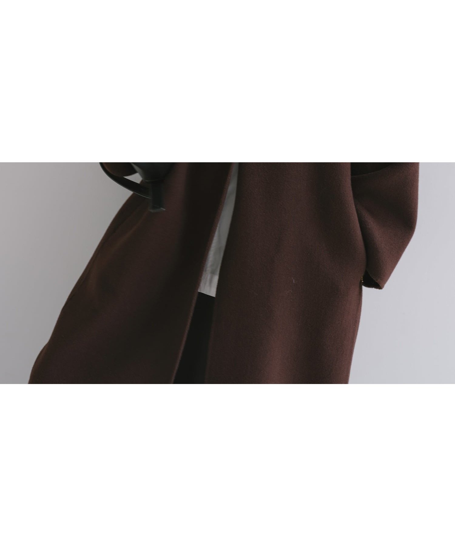 【アンドミー/andme】のノーカラー リバー コクーン コート evernavy エバーネイビー インテリア・キッズ・メンズ・レディースファッション・服の通販 founy(ファニー) 　ファッション　Fashion　レディースファッション　Fashion for Women　アウター　Coat / Outerwear Collection　コート・ロングコート・ピーコート　Long Coats, Peacoats & More　コクーン　Cocoon, Cocoon Silhouette　シンプル　Simple, Minimal　ダブル　Double, Double-Breasted　フェイス　Face, Facial Design　ポケット　Pocket, Pocket Detail　ブラウン|ID: prp329100004666337 ipo3291000000036216006