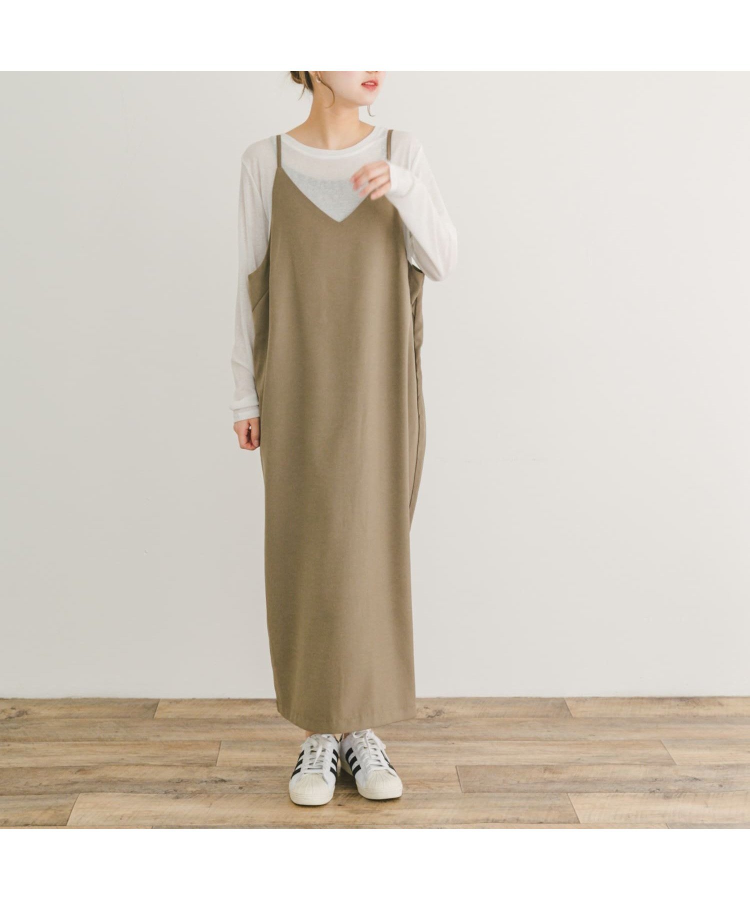 【アイテムズアーバンリサーチ/ITEMS URBAN RESEARCH】のシアークルーネックTシャツ*キャミワンピース インテリア・キッズ・メンズ・レディースファッション・服の通販 founy(ファニー) 　ファッション　Fashion　レディースファッション　Fashion for Women　ワンピース　Dresses　キャミソールワンピース　Camisole Dresses　2024年　2024　2024春夏・S/S　Spring/Summer 2024 SS24　おすすめ　Recommended / Our Picks　インナー　Innerwear　カーディガン　Cardigan, Knitwear　キャミワンピース　Cami Dress, Slip Dress　シアー　Sheer, See-Through　シンプル　Simple, Minimal　ロング　Long, Long-Length　夏　Summer　S/S・春夏　SS, Spring/Summer, Warm Season　OFF×MOC|ID: prp329100004666537 ipo3291000000033750932