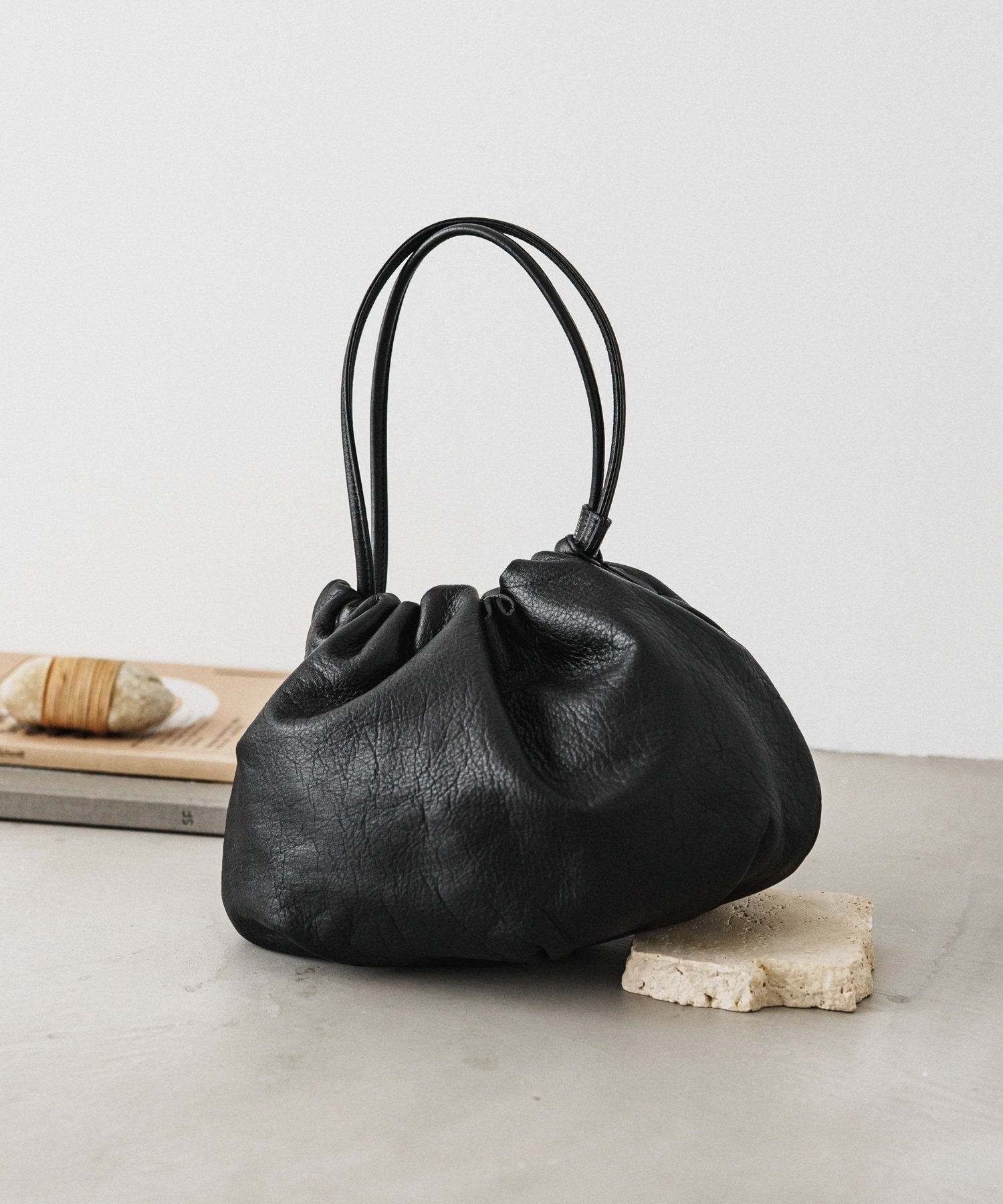 【ラシット/russet】のレザー巾着4WAYショルダーバッグ 人気、トレンドファッション・服の通販 founy(ファニー) 　ファッション　Fashion　レディースファッション　Fashion for Women　バッグ　Bags　イエロー　Yellow　オケージョン　Occasion Wear　クラッチ　Clutch, Clutch Bag　コンパクト　Compact, Small Size　巾着　Drawstring Bag, Kinchaku　軽量　Lightweight, Ultra Light　ショルダー　Shoulder, Shoulder Strap　シルバー　Silver, Metallic Silver　シンプル　Simple, Minimal　スタイリッシュ　Stylish, Fashionable　フォルム　Silhouette, Form　ベーシック　Basic, Essential　ポケット　Pocket, Pocket Detail　メタリック　Metallic, Shiny Finish　日本製　Made In Japan　エレガント 上品　Elegant　セレモニー　Ceremony　 other-1|ID: prp329100004666556 ipo3291000000036073421