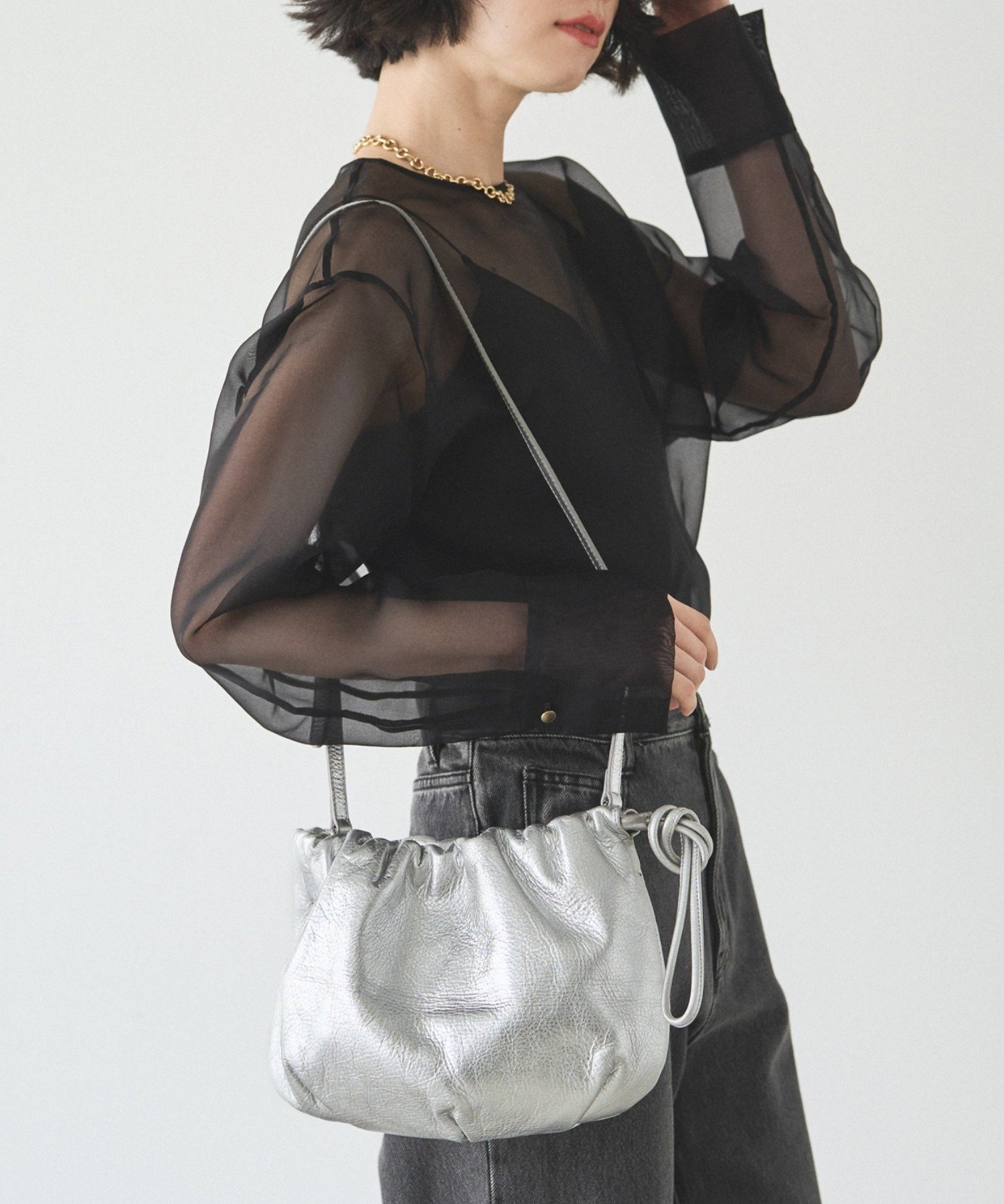 【ラシット/russet】のレザー巾着4WAYショルダーバッグ インテリア・キッズ・メンズ・レディースファッション・服の通販 founy(ファニー) 　ファッション　Fashion　レディースファッション　Fashion for Women　バッグ　Bags　イエロー　Yellow　オケージョン　Occasion Wear　クラッチ　Clutch, Clutch Bag　コンパクト　Compact, Small Size　巾着　Drawstring Bag, Kinchaku　軽量　Lightweight, Ultra Light　ショルダー　Shoulder, Shoulder Strap　シルバー　Silver, Metallic Silver　シンプル　Simple, Minimal　スタイリッシュ　Stylish, Fashionable　フォルム　Silhouette, Form　ベーシック　Basic, Essential　ポケット　Pocket, Pocket Detail　メタリック　Metallic, Shiny Finish　日本製　Made In Japan　エレガント 上品　Elegant　セレモニー　Ceremony　シルバー|ID: prp329100004666556 ipo3291000000036073440