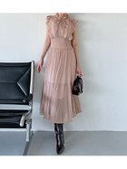 【スナイデル/SNIDEL】のSustainableシアープリーツウエストワンピース 人気、トレンドファッション・服の通販 founy(ファニー) ファッション Fashion レディースファッション Fashion for Women ワンピース Dresses インナー Innerwear ウェーブ Wavy Pattern エレガント 上品 Elegant オケージョン Occasion Wear キャミワンピース Cami Dress, Slip Dress ギャザー Gathered, Ruffled 今季 This Season, Current Season シャーリング Shirring, Ruched スタンド Stand Collar, Upright Stand ストレート Straight, Straight Cut フィット Fit, Slim Fit フリル Frill, Ruffle プリント Print, Printed Pattern プリーツ Pleats, Pleated 無地 Plain, Solid Color 楽ちん Easy Fit, Comfortable おすすめ Recommended / Our Picks 旅行 Travel thumbnail PBEG[036]|ID: prp329100004666627 ipo3291000000033751292