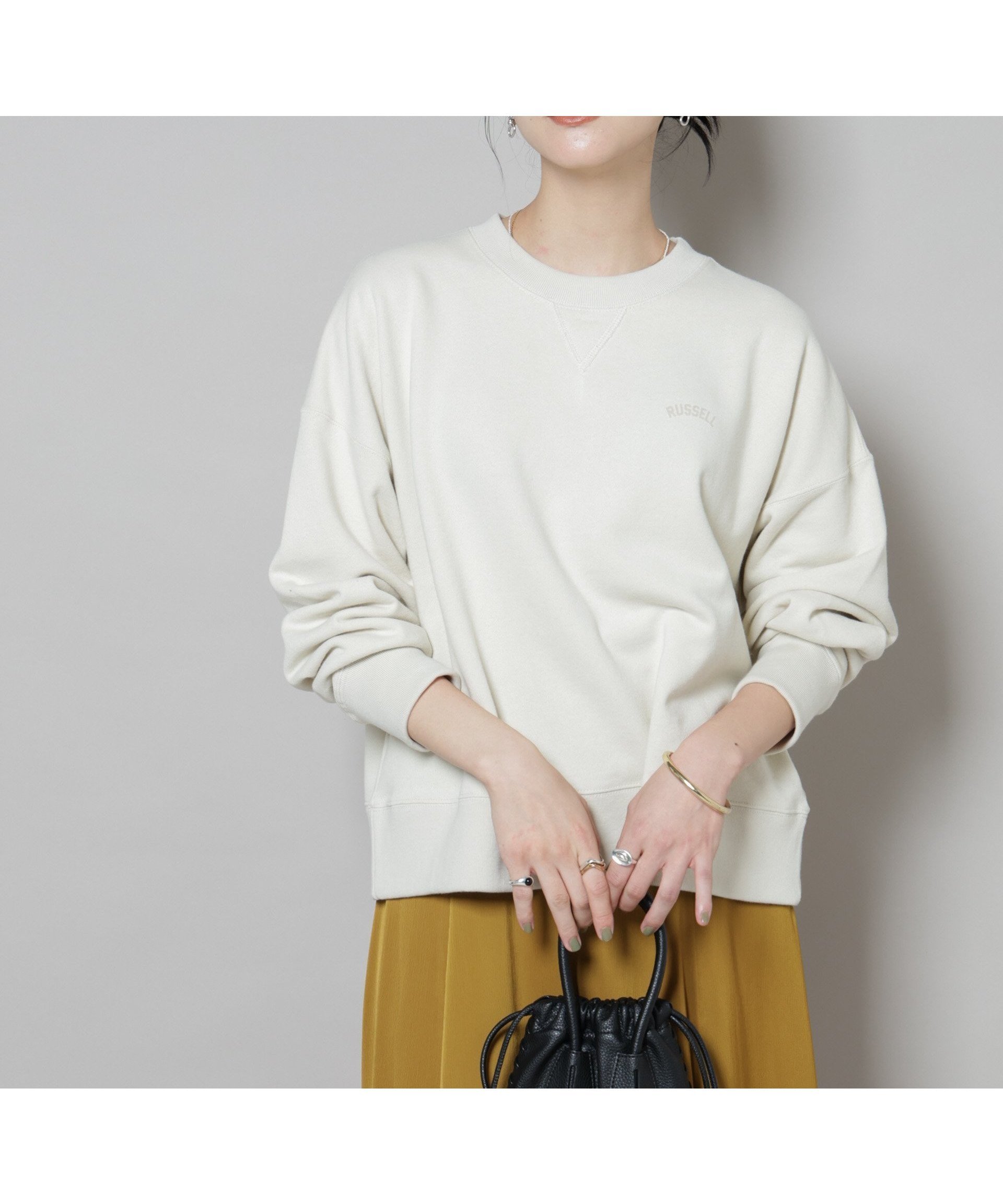 【ナノ ユニバース/nano universe】のRUSSELL ATHLETIC/別注 Mini Logo Crewneck Sweat インテリア・キッズ・メンズ・レディースファッション・服の通販 founy(ファニー) 　ファッション　Fashion　レディースファッション　Fashion for Women　トップス・カットソー　Cut & Sew Tops　レディースパーカー・カジュアルフーディー　Casual Hoodies & Sweatshirts　スウェット・クルーネックトップス　Sweatshirts & Crewnecks / Relaxed Fit Sweat Tops　アメリカン　American Style　スウェット / スエット　Sweatshirt, Sweatwear　スタンダード　Standard, Basic　スポーツ　Sports, Activewear　プリント　Print, Printed Pattern　ベーシック　Basic, Essential　別注　Limited Edition, Custom Order　ラッセル　Raschel, Raschel Lace　ラバー　Rubber, Rubber Sole　冬　Winter / This Winter　2025年　2025　2025-2026秋冬・A/W　Autumn/Winter 2025–26 AW25–26　オートミール3|ID: prp329100004666659 ipo3291000000033751427
