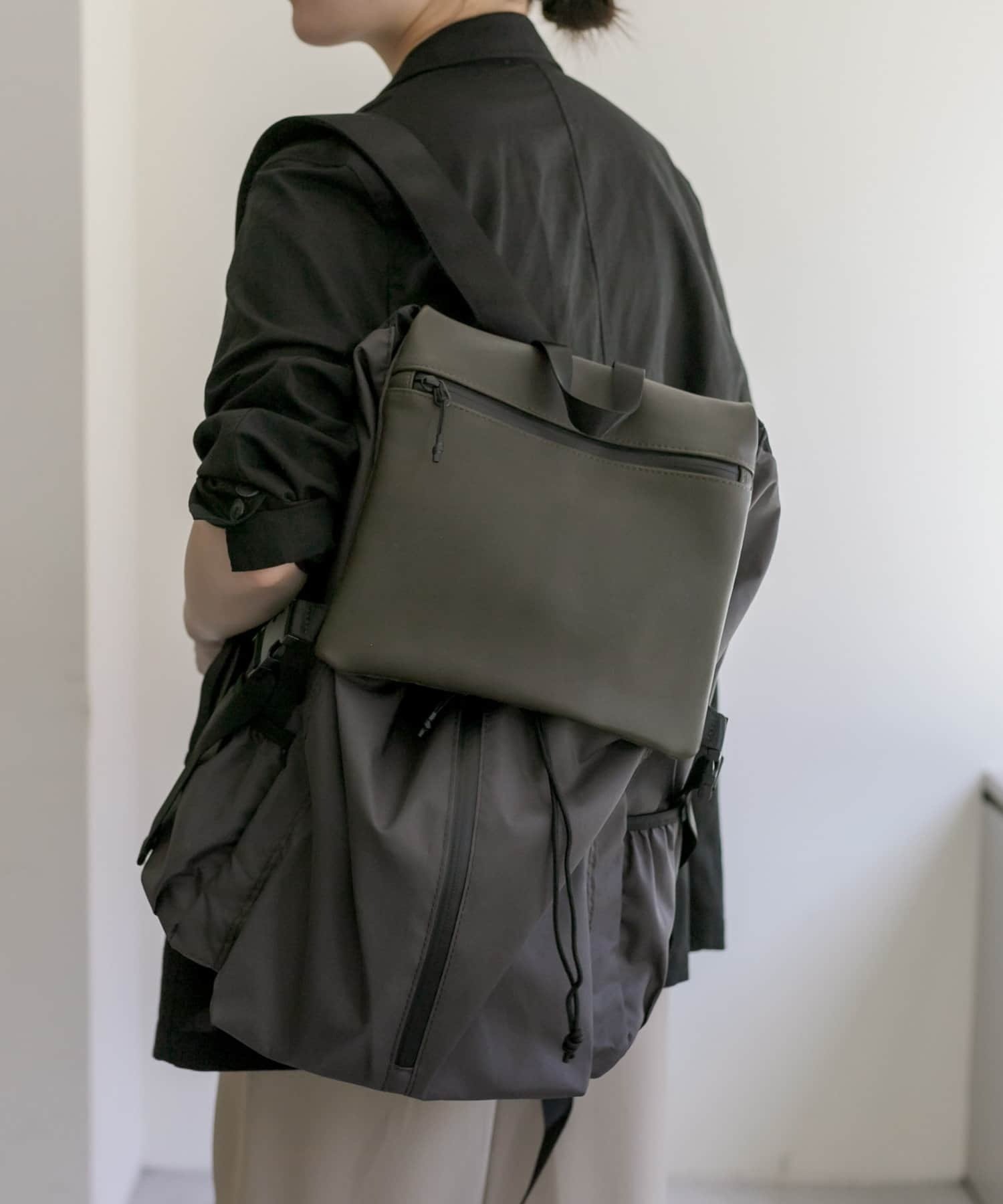 【イア パピヨネ/ear PAPILLONNER】の【BURLAPOUTFITTER×ear】レザーコンビライトリュック インテリア・キッズ・メンズ・レディースファッション・服の通販 founy(ファニー) 　ファッション　Fashion　レディースファッション　Fashion for Women　スタイリッシュ　Stylish, Fashionable　チェック　Check, Plaid, Tartan　人気　Popular, Best Seller　フラップ　Flap, Flap Pocket　ポケット　Pocket, Pocket Detail　リュック　Backpack, Rucksack　おすすめ　Recommended / Our Picks　旅行　Travel　ビジネス 仕事 通勤　Business / Work / Commuting　カーキ|ID: prp329100004666671 ipo3291000000033751464