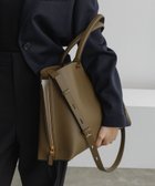 【ロペ/ROPE'】の【E POR】Y BAG Medium+【WEB限定/一部店舗限定】【通勤】【A4/PC対応】【25AW】 人気、トレンドファッション・服の通販 founy(ファニー) ファッション Fashion レディースファッション Fashion for Women エレガント 上品 Elegant オレンジ Orange 秋 Autumn サイドジップ Side Zip, Side Zipper ショルダー Shoulder, Shoulder Strap ジャケット Jacket, Outerwear スマート Smart, Elegant 定番 Standard, Basic Item ポケット Pocket, Pocket Detail ラベンダー Lavender A/W・秋冬 Autumn/Winter ビジネス 仕事 通勤 Business / Work / Commuting 2025年 2025 2025-2026秋冬・A/W Autumn/Winter 2025–26 AW25–26 thumbnail カーキ系(38)|ID: prp329100004666735 ipo3291000000034290748