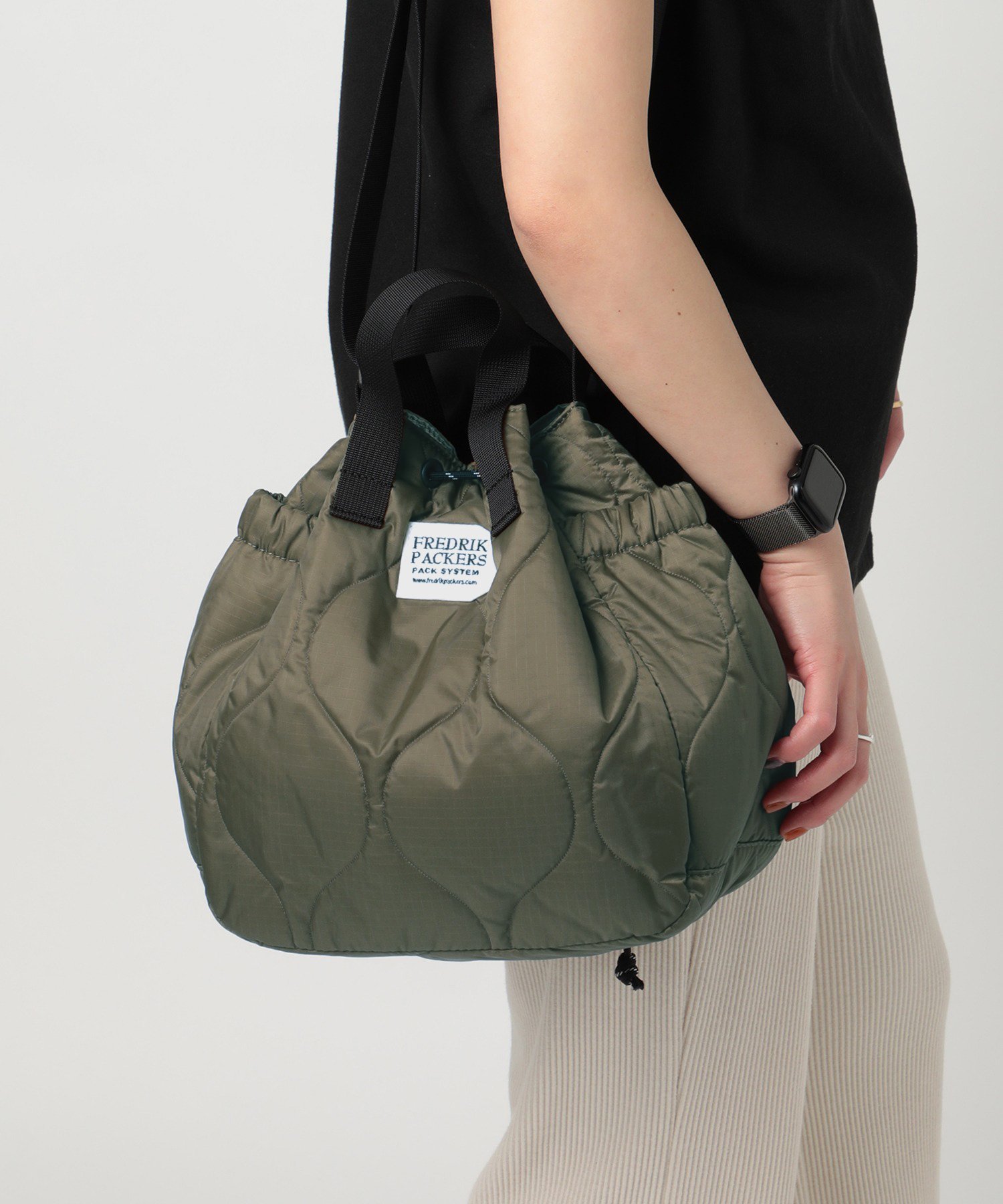 【セットアップセブン/SETUP7】のFREDRIK PACKERS/70D BLOOM SHOULDER QUILTING ピニオンブルームショルダーバッグ A4ドキュメントや15inch以下のノートPCが収納可能 フレドリックパッカーズ ユニセックス ギフト プレゼント インテリア・キッズ・メンズ・レディースファッション・服の通販 founy(ファニー) 　ファッション　Fashion　レディースファッション　Fashion for Women　インナー　Innerwear　キルティング　Quilted, Quilting　巾着　Drawstring Bag, Kinchaku　ショルダー　Shoulder, Shoulder Strap　スウェット / スエット　Sweatshirt, Sweatwear　スリット　Slit, Slit Detail　セットアップ　Set-Up, Coordinated Outfit　トレンド　Trend, Trending Now　トートバッグ　Tote Bag, Large Shoulder Bag　フロント　Front, Front Design　ボックス　Boxy, Box Shape　ポケット　Pocket, Pocket Detail　マーメイド　Mermaid, Fishtail Silhouette　再入荷　Restock / Back in Stock　送料無料　Free Shipping　ギフト プレゼント　Gift / Present　OLV|ID: prp329100004666832 ipo3291000000034001000