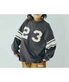 【エフオー オンラインストア/F.O.Online Store / KIDS】のイロチ買いしたいナンバリングとロゴの長袖Tシャツ チャコール|ID: prp329100004667227 ipo3291000000034119922