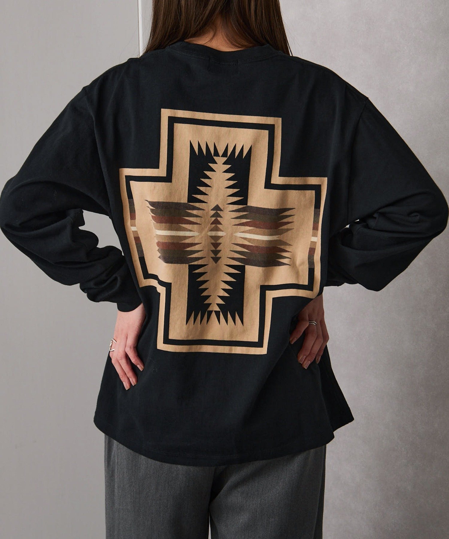 【セットアップセブン/SETUP7】のPENDLETON/Back Print L/S Tee ロンT 人気、トレンドファッション・服の通販 founy(ファニー) 　ファッション　Fashion　レディースファッション　Fashion for Women　トップス・カットソー　Cut & Sew Tops　ロングTシャツ・Tシャツ　Longline T-Shirts & Tees　厚底　Platform Shoes　秋　Autumn　カーゴパンツ　Cargo Pants, Utility Pants　ショール　Shawl, Wrap　スキニー　Skinny, Slim Fit　スラックス　Slacks, Dress Pants　デニム　Denim, Jeans Material　定番　Standard, Basic Item　人気　Popular, Best Seller　パターン　Pattern, Design Print　ブランケット　Blanket, Throw Blanket　ブロック　Block, Solid Block Pattern　プリント　Print, Printed Pattern　リラックス　Relax, Relaxed Fit　ワンポイント　One Point, Statement Accent　冬　Winter / This Winter　再入荷　Restock / Back in Stock　おすすめ　Recommended / Our Picks　エレガント 上品　Elegant　 other-1|ID: prp329100004667402 ipo3291000000033976522