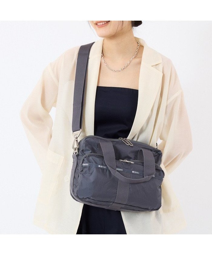 【レスポートサック/LeSportsac】の【公式】レスポートサック ショルダーバッグ 2277C411 LeSportsac インテリア・キッズ・メンズ・レディースファッション・服の通販 founy(ファニー) https://founy.com/ ファッション Fashion レディースファッション Fashion for Women スポーツウェア Functional & Stylish Sportswear スポーツバッグ・ジム用ポーチ・バックパック Gym Bag / Sports Backpack / Pouch for Training クラシカル Classical, Vintage-Inspired 軽量 Lightweight, Ultra Light シンプル Simple, Minimal 財布 Wallet, Purse 定番 Standard, Basic Item 人気 Popular, Best Seller ポケット Pocket, Pocket Detail マグネット Magnet, Magnetic Closure 無地 Plain, Solid Color エレガント 上品 Elegant |ID: prp329100004667649 ipo3291000000033839773
