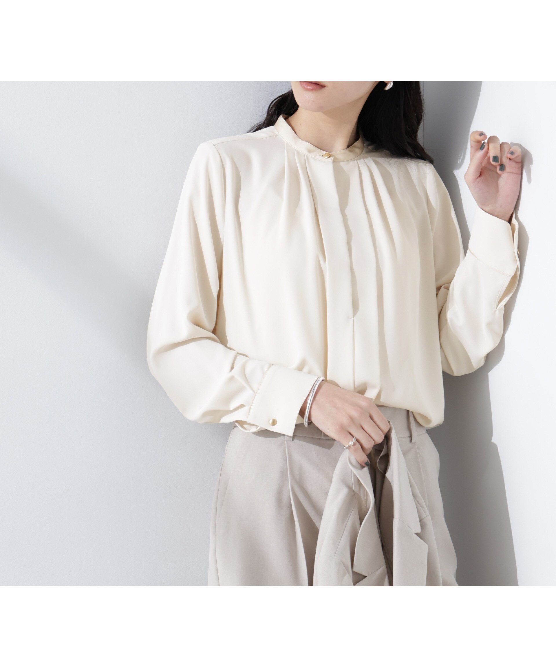 【ナノ ユニバース/nano universe】のスタンドバイカラータックブラウス 人気、トレンドファッション・服の通販 founy(ファニー) 　ファッション　Fashion　レディースファッション　Fashion for Women　トップス・カットソー　Cut & Sew Tops　シャツ・ブラウス・オフィスカジュアル　Elegant Blouses & Button-Ups　インナー　Innerwear　春　Spring　カフス　Cuff Design　ジャケット　Jacket, Outerwear　ジョーゼット　Georgette, Semi-Sheer Fabric　スタンド　Stand Collar, Upright Stand　スラックス　Slacks, Dress Pants　セットアップ　Set-Up, Coordinated Outfit　人気　Popular, Best Seller　パイピング　Piping, Trim Design　フロント　Front, Front Design　2025年　2025　2025春夏・S/S　Spring/Summer 2025 SS25　 other-1|ID: prp329100004667651 ipo3291000000033903471