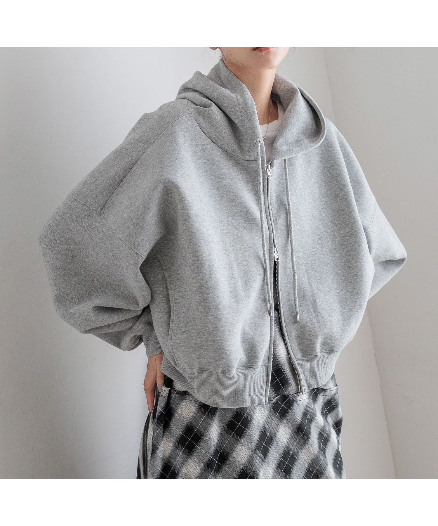 【ローリーズファーム/LOWRYS FARM】のZIPショートフーディ インテリア・キッズ・メンズ・レディースファッション・服の通販 founy(ファニー) 　ファッション　Fashion　レディースファッション　Fashion for Women　ショート　Short, Short Length　トレンド　Trend, Trending Now　バランス　Balance, Style Balance　パーカー　Hoodie, Parka　グレー12|ID: prp329100004667760 ipo3291000000034362314