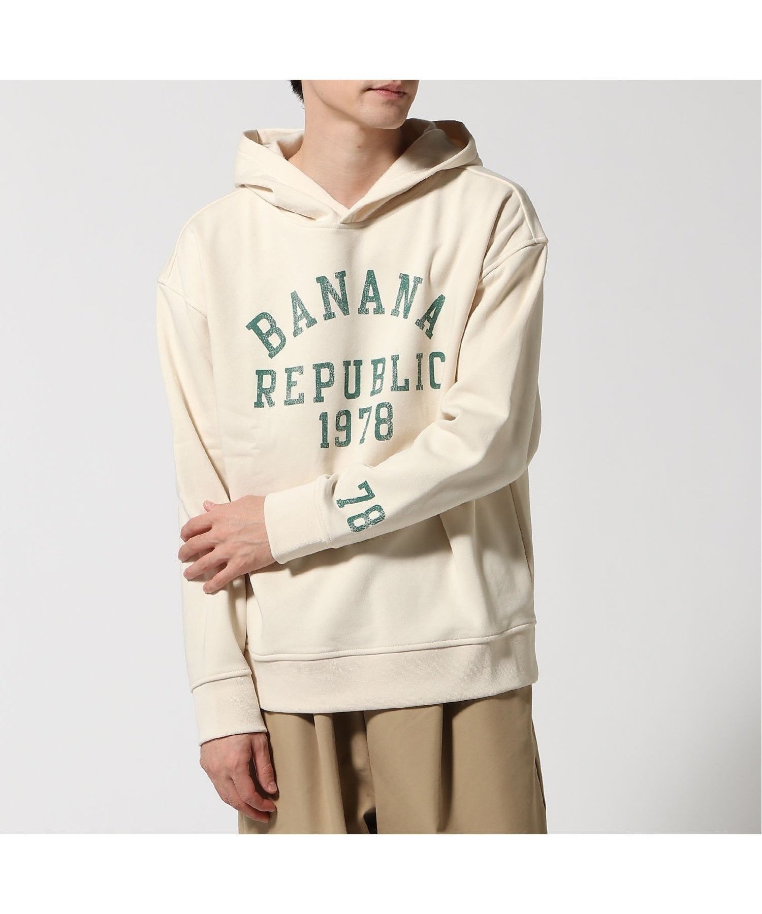 【バナナリパブリック ファクトリーストア/BANANA REPUBLIC FACTORY STORE / MEN】のBANANA REPUBLIC FACTORY STORE ロゴパーカー インテリア・キッズ・メンズ・レディースファッション・服の通販 founy(ファニー) 　ファッション　Fashion　メンズファッション　Fashion for Men　センター　Center, Center Line　パーカー　Hoodie, Parka　ベーシック　Basic, Essential　ヴィンテージ　Vintage Style　定番　Standard, Basic Item　TRANSITION_CREAM|ID: prp329100004668038 ipo3291000000033876554