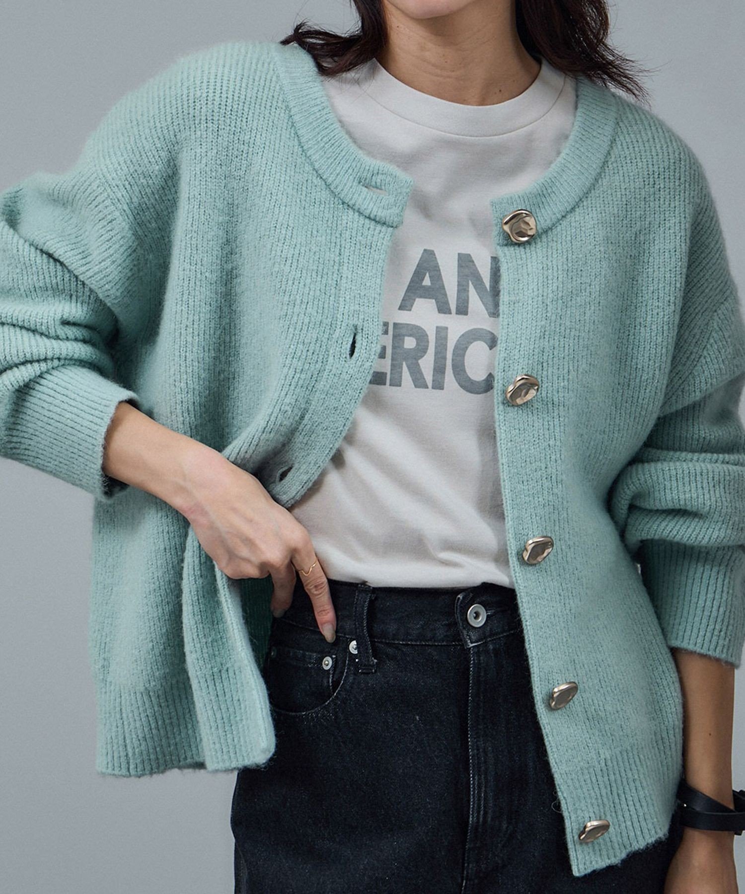 【サロン アダム エ ロペ/SALON adam et rope'】の【WEB限定】2WAYニュアンスメタルボタンシャギークルーカーディガン 2 / 新色追加 インテリア・キッズ・メンズ・レディースファッション・服の通販 founy(ファニー) ファッション Fashion レディースファッション Fashion for Women トップス・カットソー Cut & Sew Tops カーディガン・羽織り Layered Style Cardigans アクセサリー Fashion Accessories カーゴパンツ Cargo Pants, Utility Pants カーディガン Cardigan, Knitwear デニム Denim, Jeans Material トレンド Trend, Trending Now バランス Balance, Style Balance フロント Front, Front Design ボックス Boxy, Box Shape ポケット Pocket, Pocket Detail メタル Metal, Metal Parts A/W・秋冬 Autumn/Winter エレガント 上品 Elegant ビジネス 仕事 通勤 Business / Work / Commuting サックス(48)|ID: prp329100004668138 ipo3291000000034851990